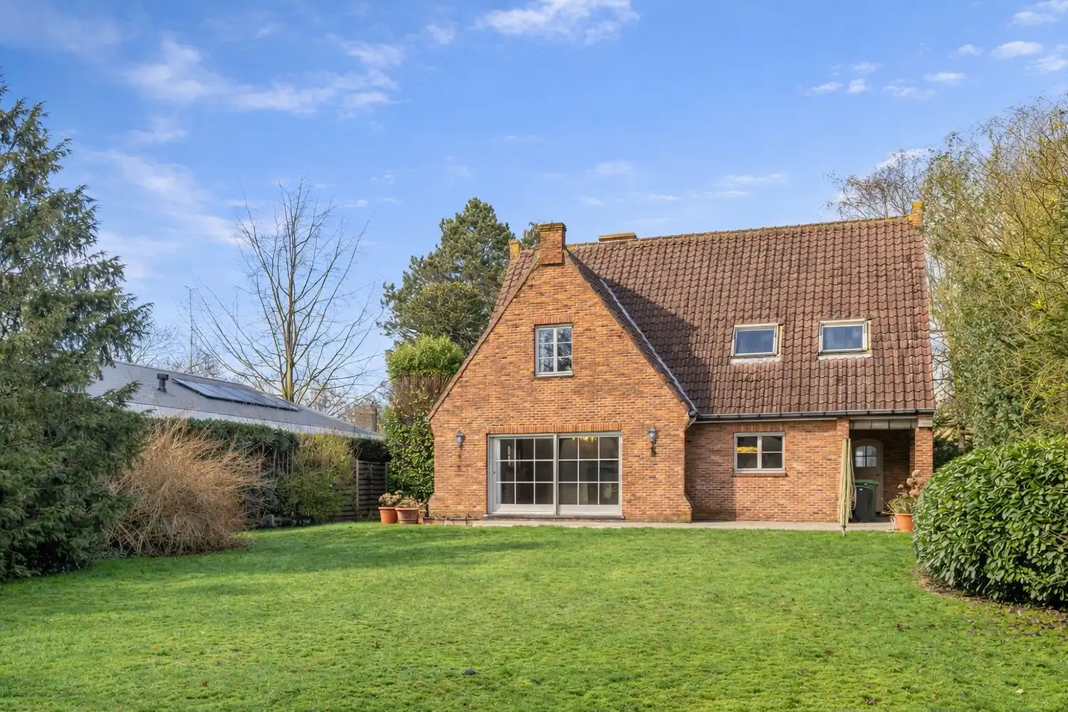 Landelijke villa met dubbele garage en grote tuin te Sint-Denijs-Westrem foto 2