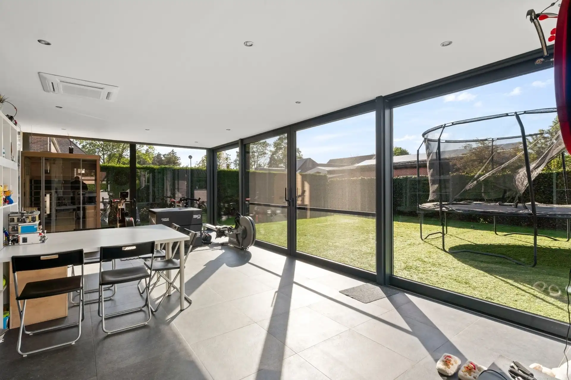 open bebouwing met onderhoudsvriendelijke tuin foto 9