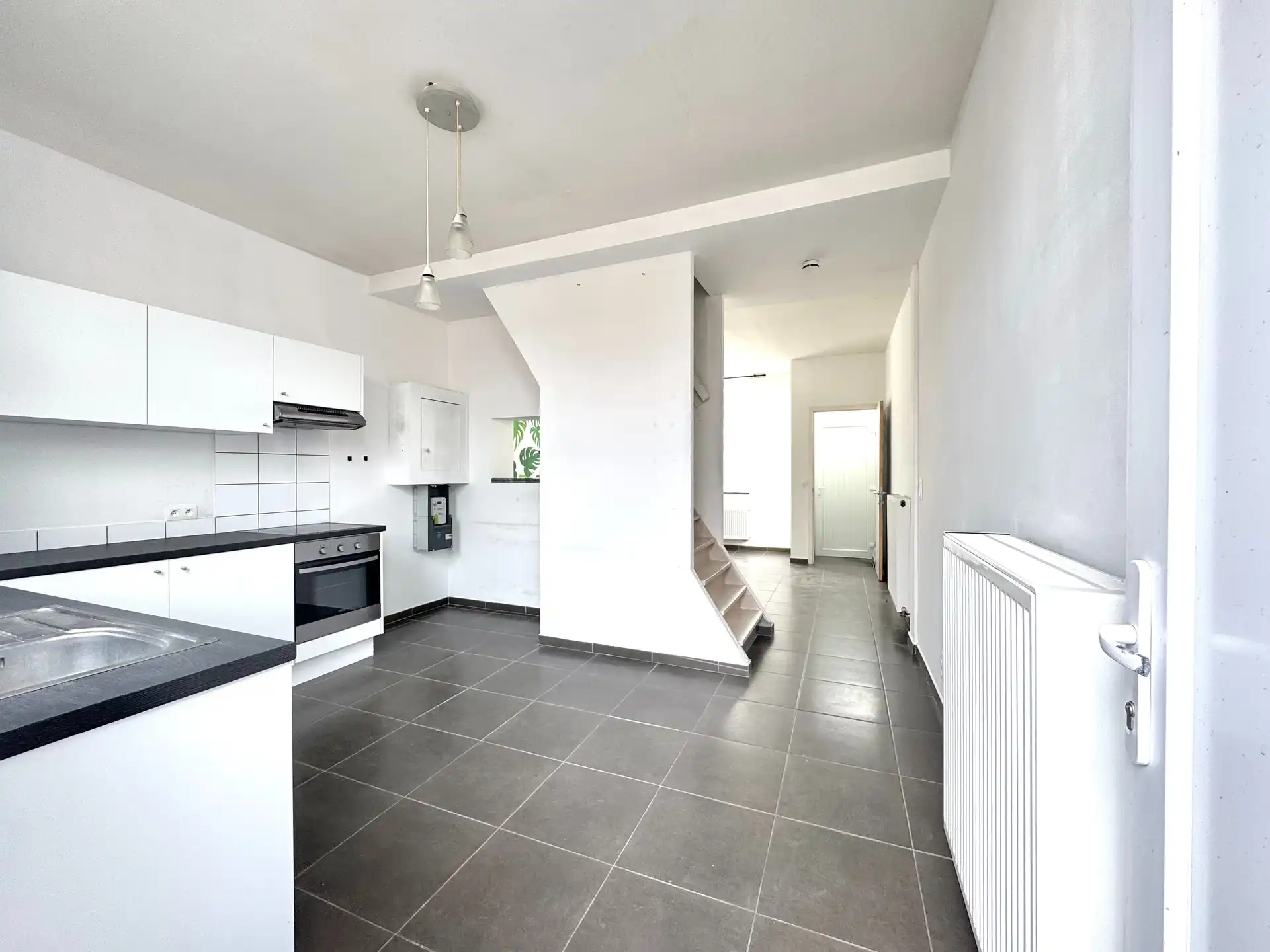 GEZELLIG INSTAPKLAAR HUISJE MET 3 KAMERS & TUIN foto 9