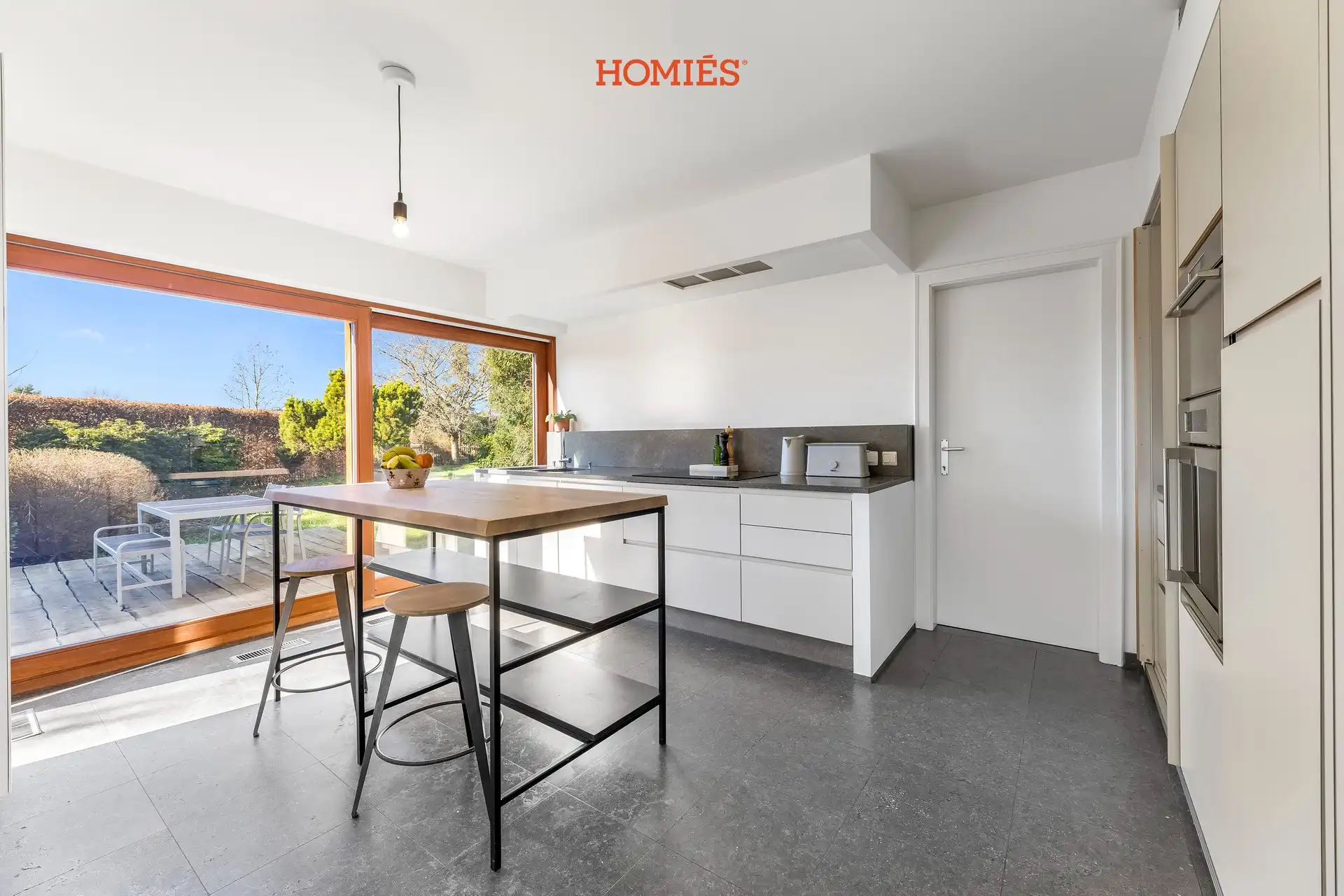 Unieke architectenwoning met veel lichtinval foto 6