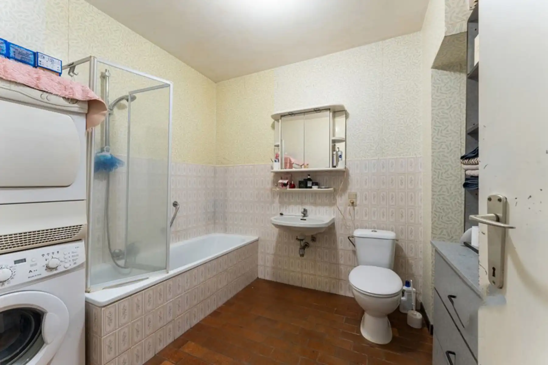 1-slaapkamer appartement met parkeerplaats in Roeselare foto 10