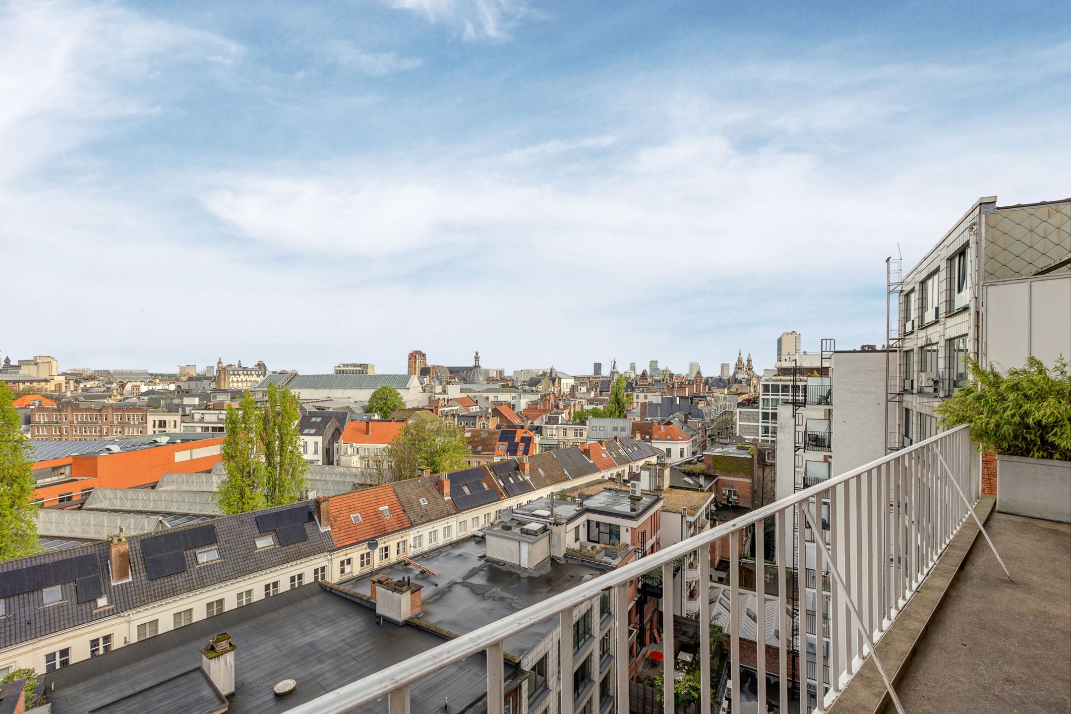 ANTWERPEN - Zonnig twee slaapkamer appartement foto 15