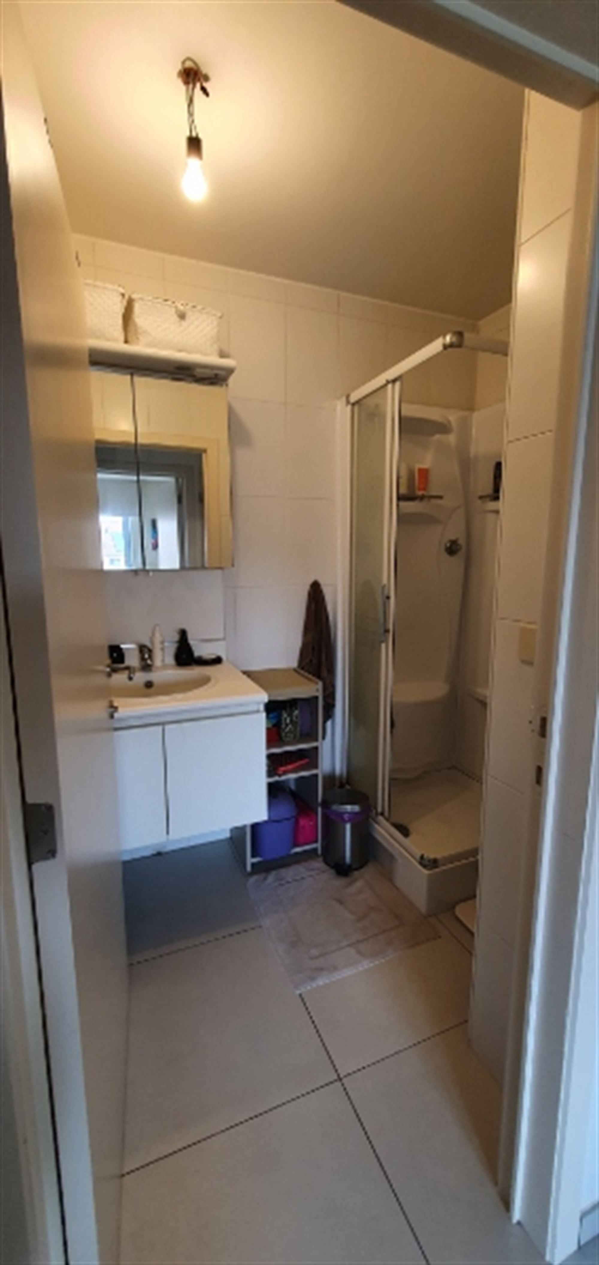 Modern appartement met terras foto 13