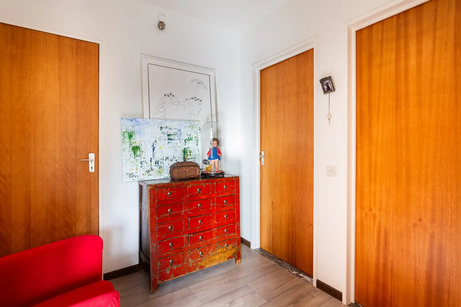 Uniek hoekappartement met 2 slaapkamers en authentieke jaren-60-elementen foto 21