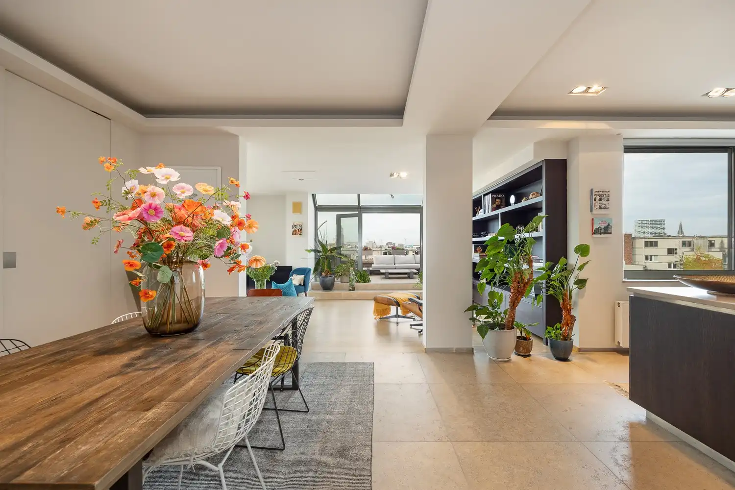 Fantastische energiezuinige penthouse (EPC B!) aan de Nationale Bank met 2 slaapkamers en 2 badkamers, zalig terras 20m², ruime kelder en 2 optionele garages foto 14