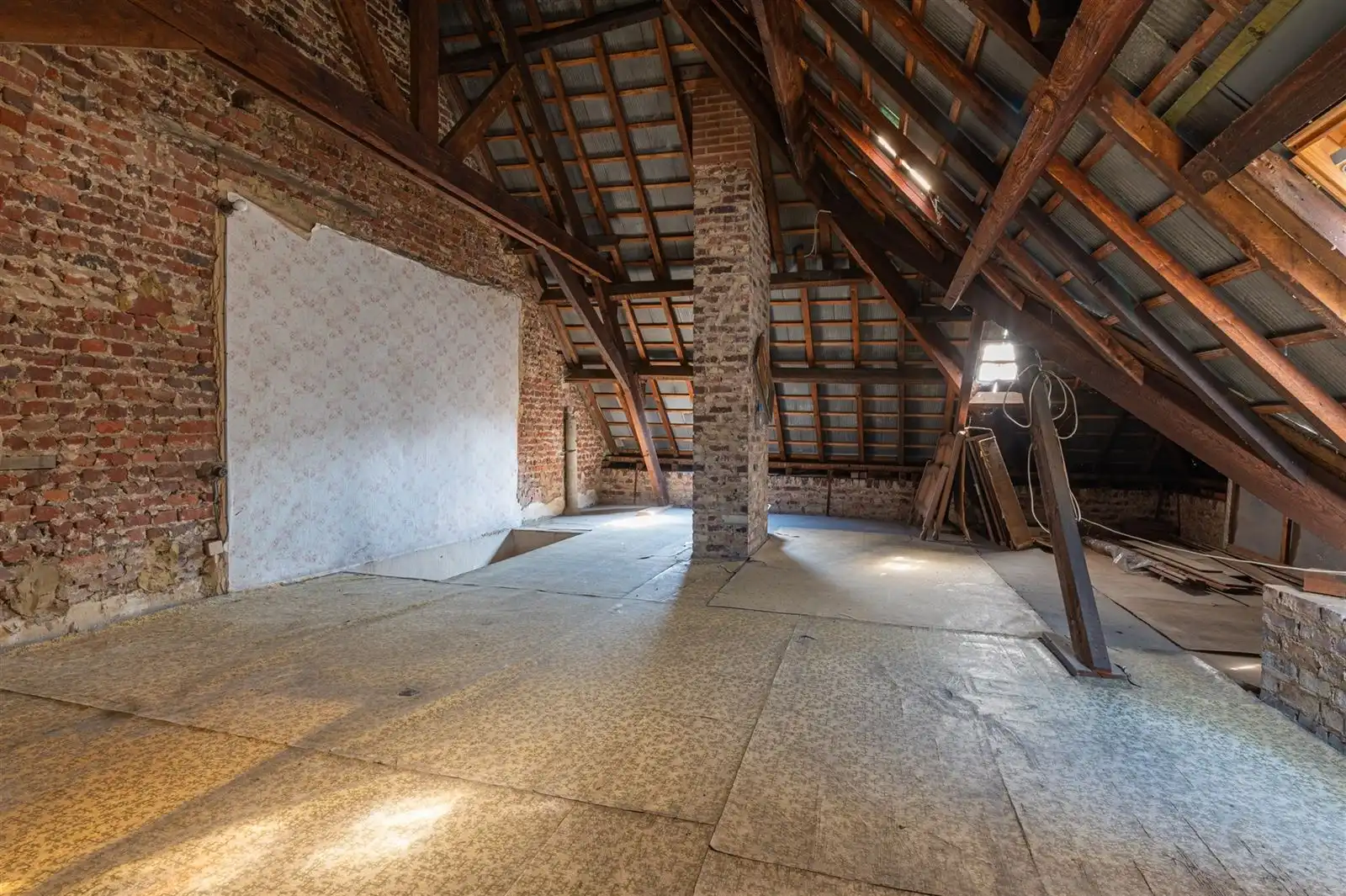 3 gevelwoning met loods (248m2) en garage foto 28