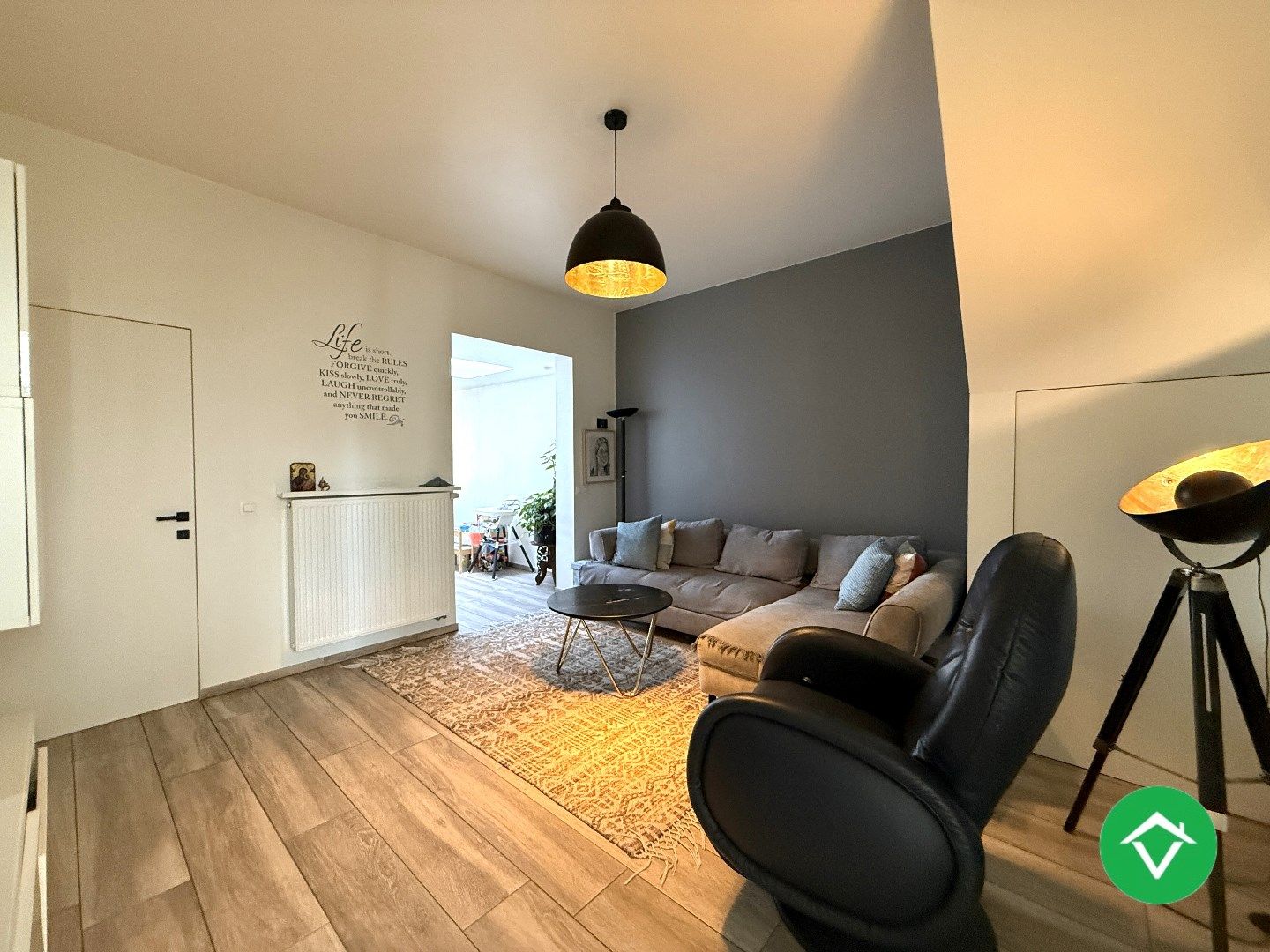 Prachtig gerenoveerde woning met 3 slaapkamers en tuin te Roeselare foto 4