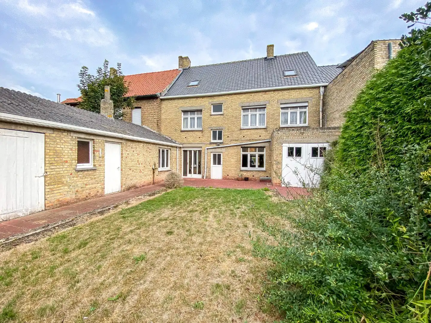 Zeer ruime te renoveren woning met statige gevel op 445 m² met zuid-west georiënteerde tuin. foto 19