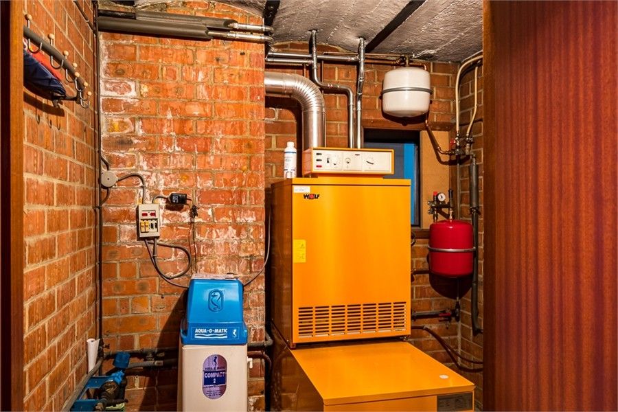 HANDELSPAND MET WOONGEDEELTE OP EEN GUNSTIGE LOCATIE foto 15