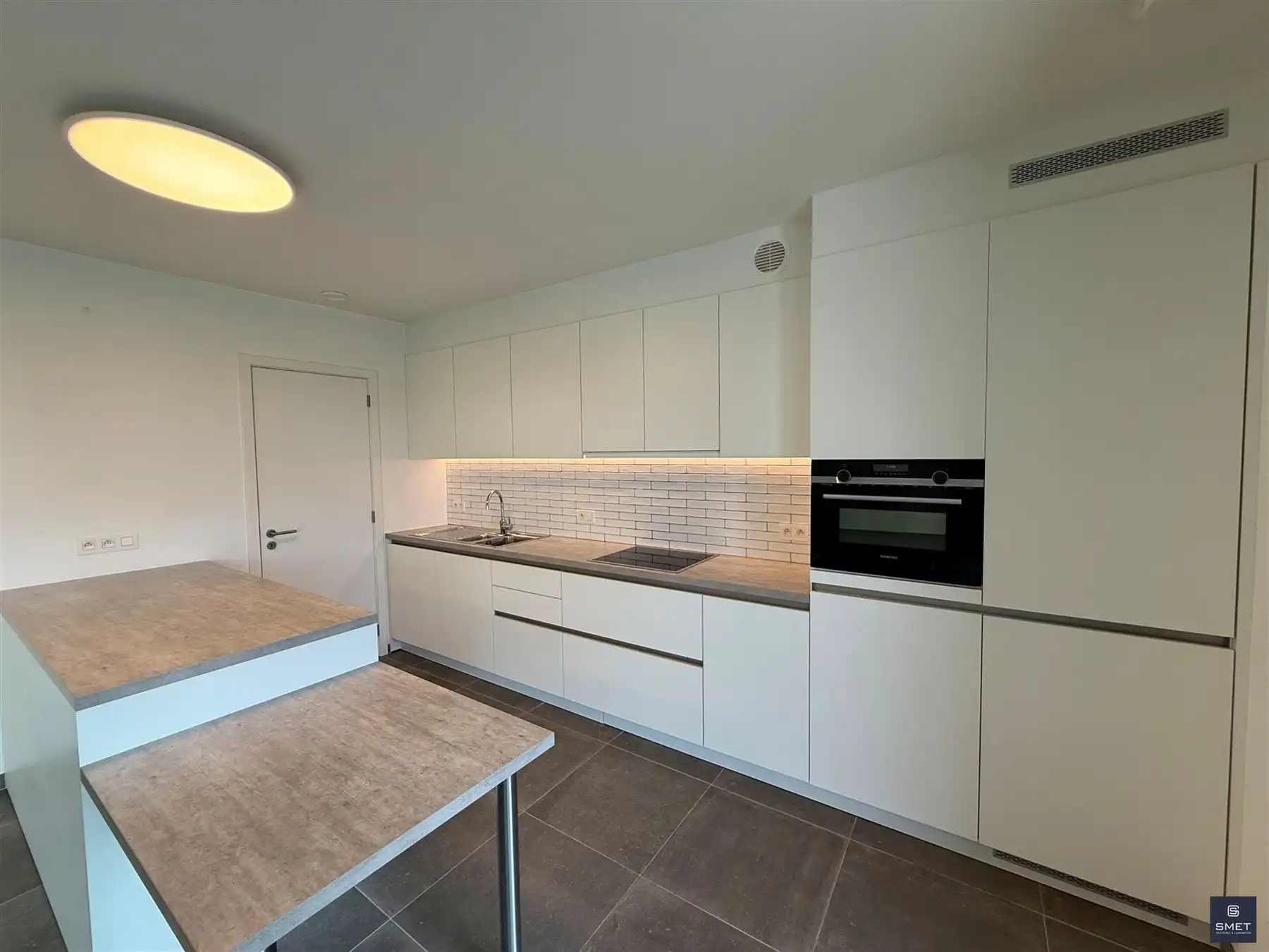 APPARTEMENT MET 2 SLPKS  EN GROOT TERRAS foto 10