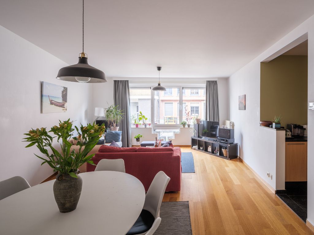 Appartement met 3 slaapkamers en prachtig zicht over de Lieve, op een toplocatie in het historisch centrum van Gent. foto {{pictureIndex}}