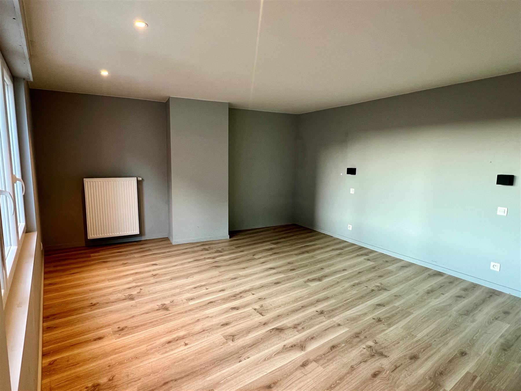 Ruime en gezellige woning met 3 slaapkamers, garage en tuin. Veel mogelijkheden! foto 18