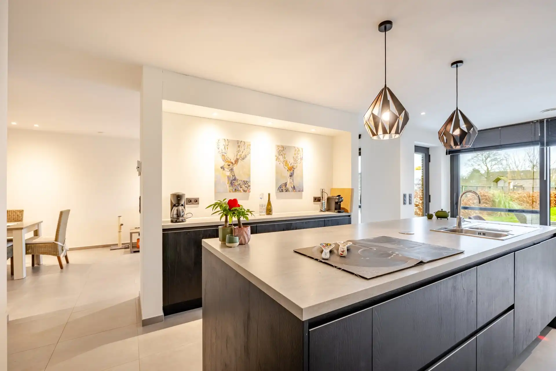 Ruime energiezuinige woning (2022) met 5 slaapkamers en zonnige tuin foto 10