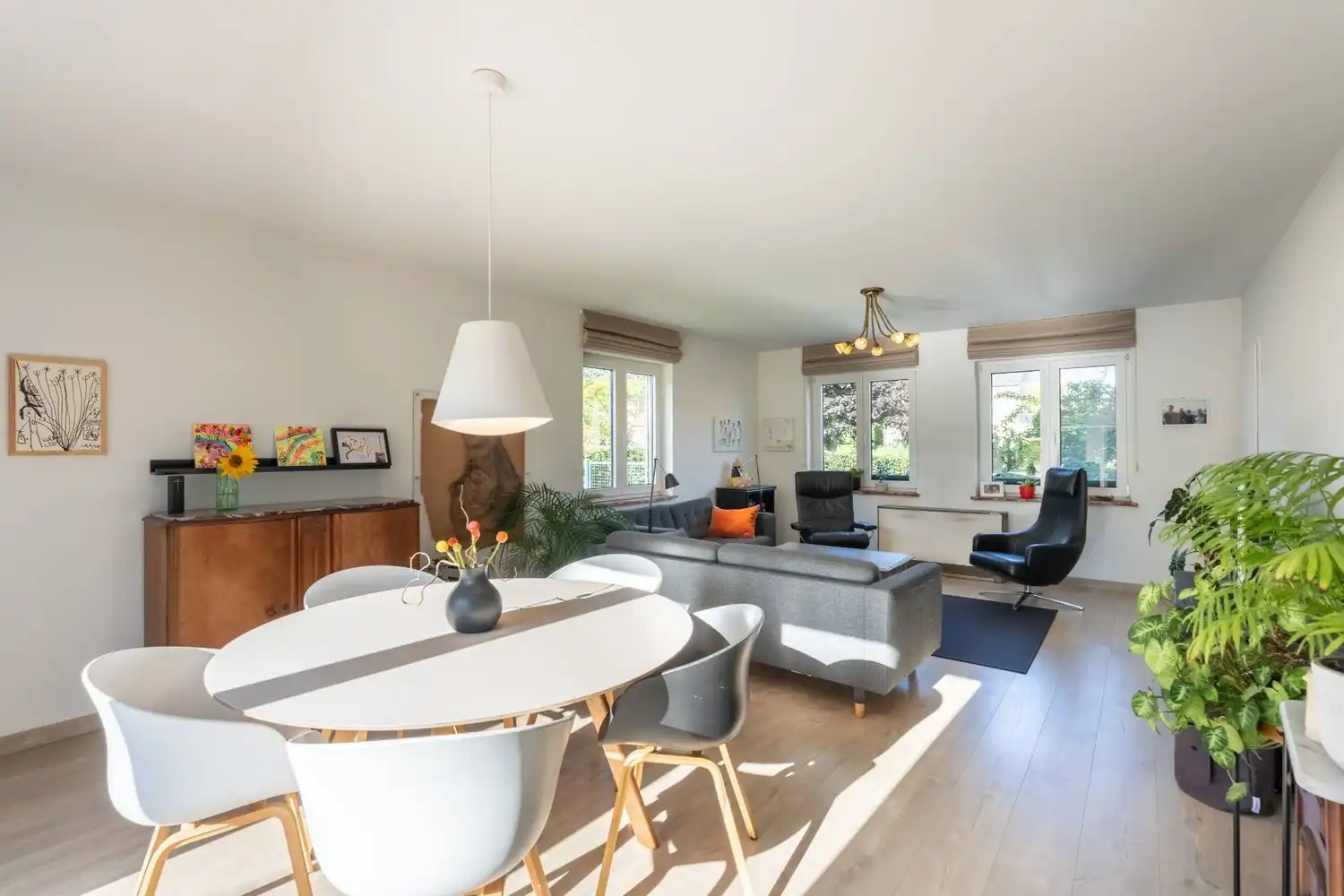 Rustig gelegen en vrijstaande woning met 3 ruime slaapkamers, een oprit met een garage en een mooie tuin in het groene Oud-Heverlee! foto 6
