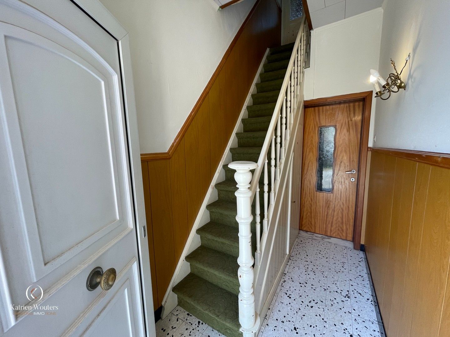 Renovatiewoning met veel potentieel foto 3
