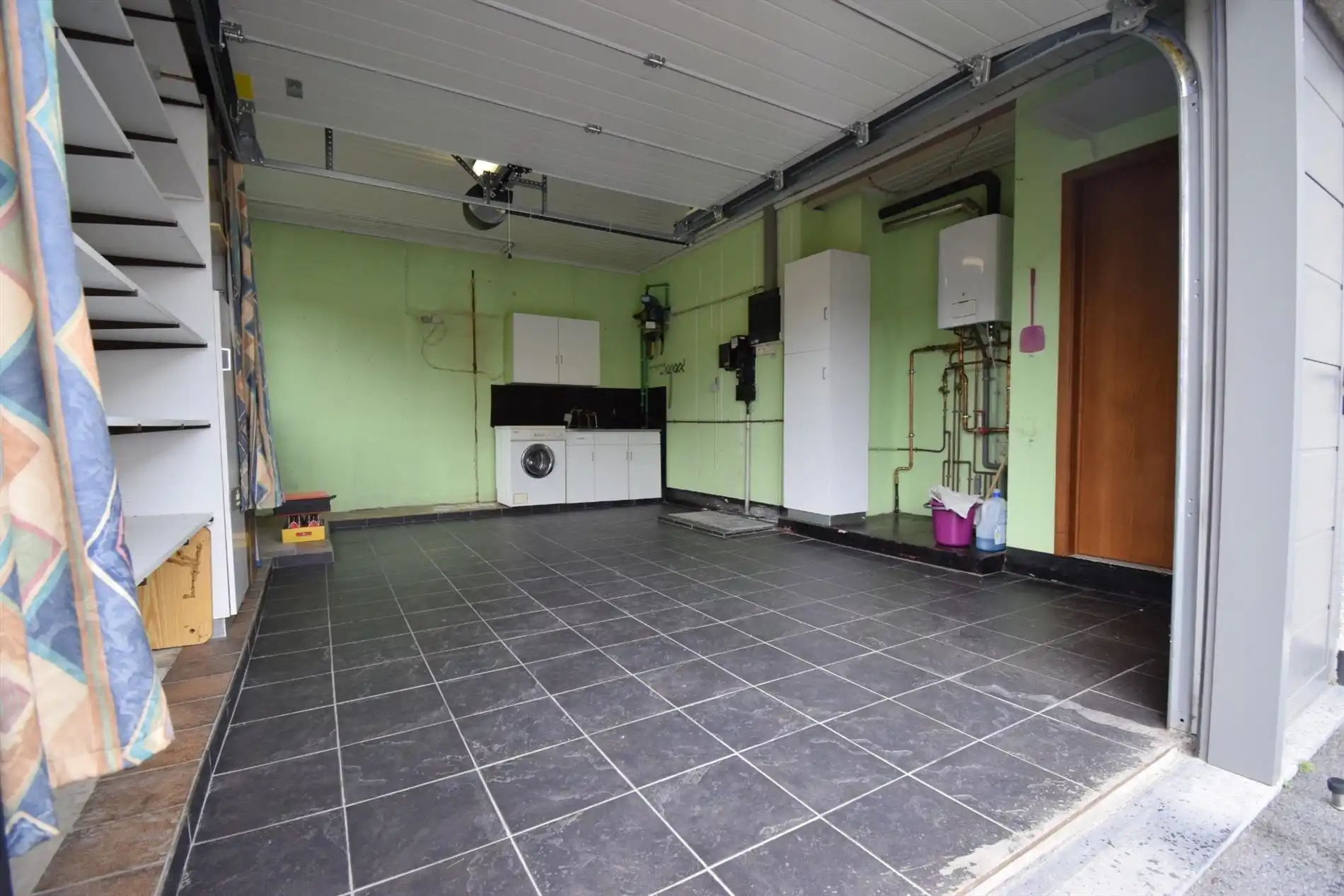 BUNGALOW MET MOOIE TUIN EN GARAGE foto 10