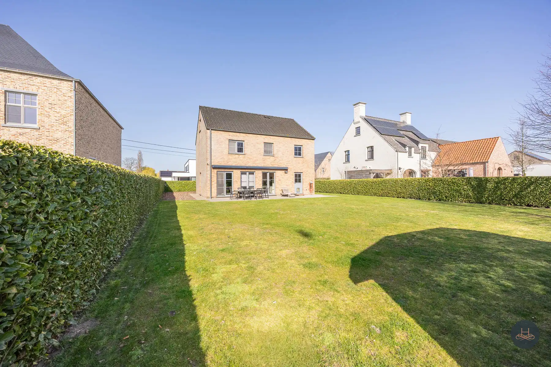 Ruime en instapklare open bebouwing in een rustige buurt foto 23