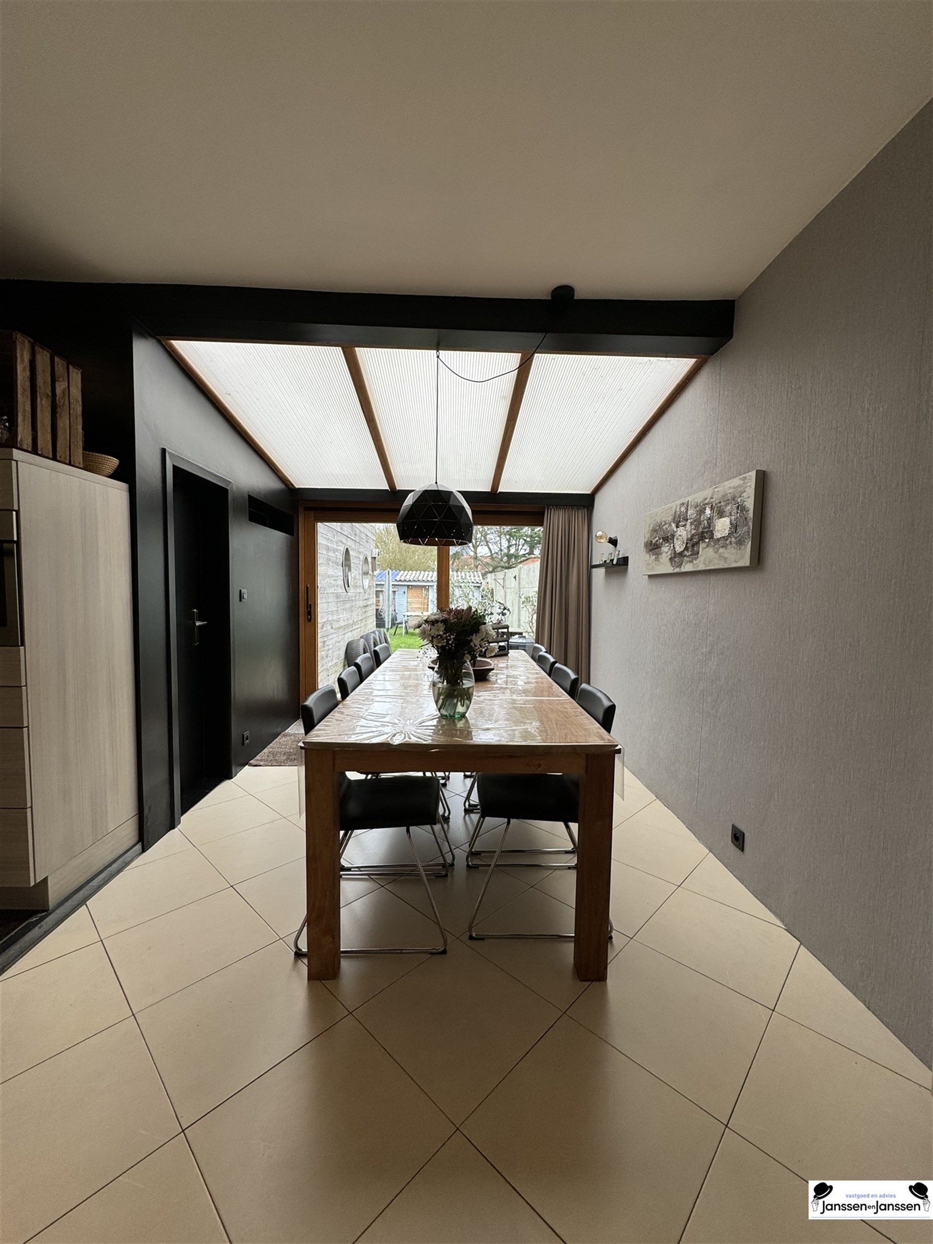 Gerenoveerde gezinswoning met 4 slaapkamers in Wilrijk  foto 9