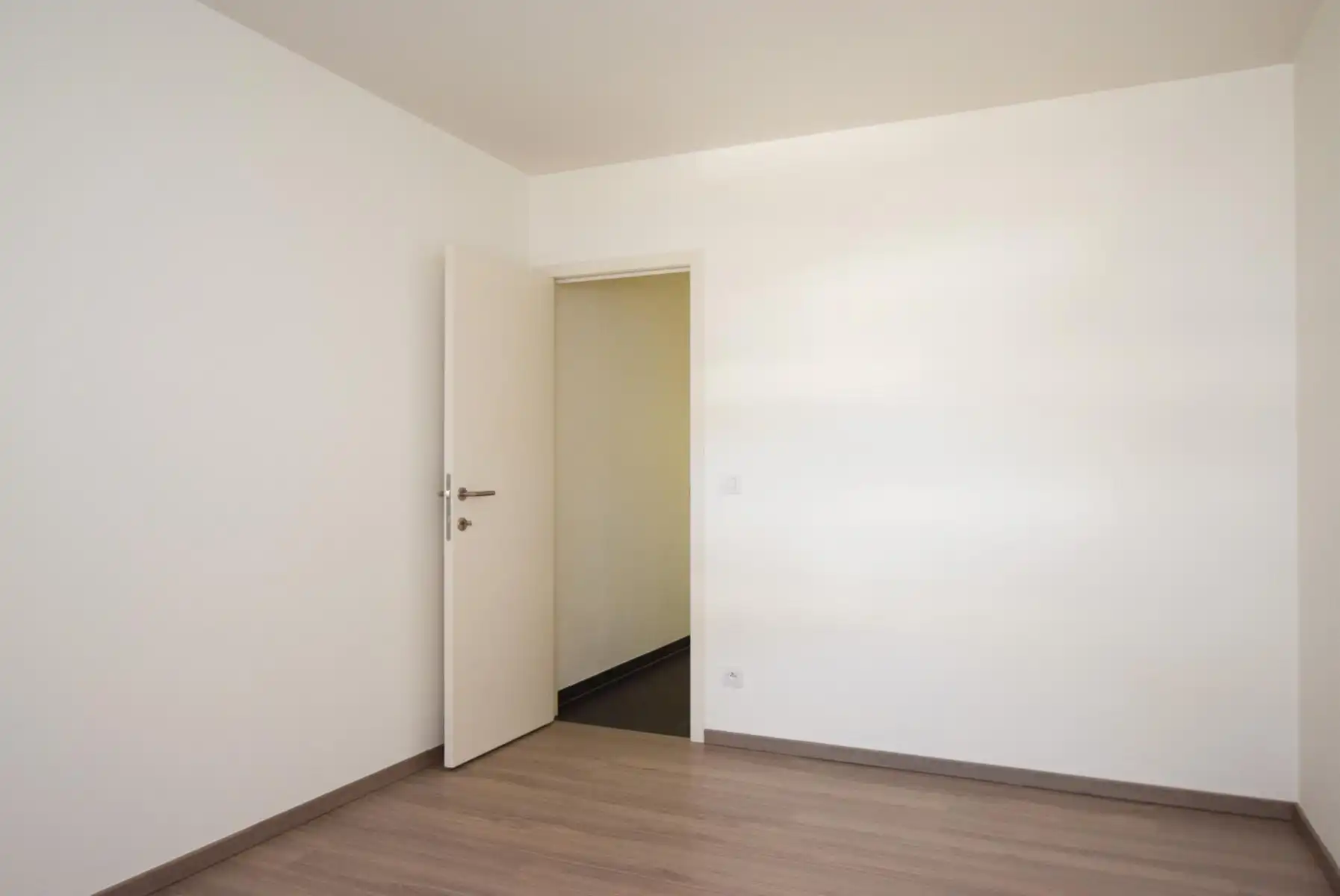 Modern instapklaar appartement te Bilzen  foto 11
