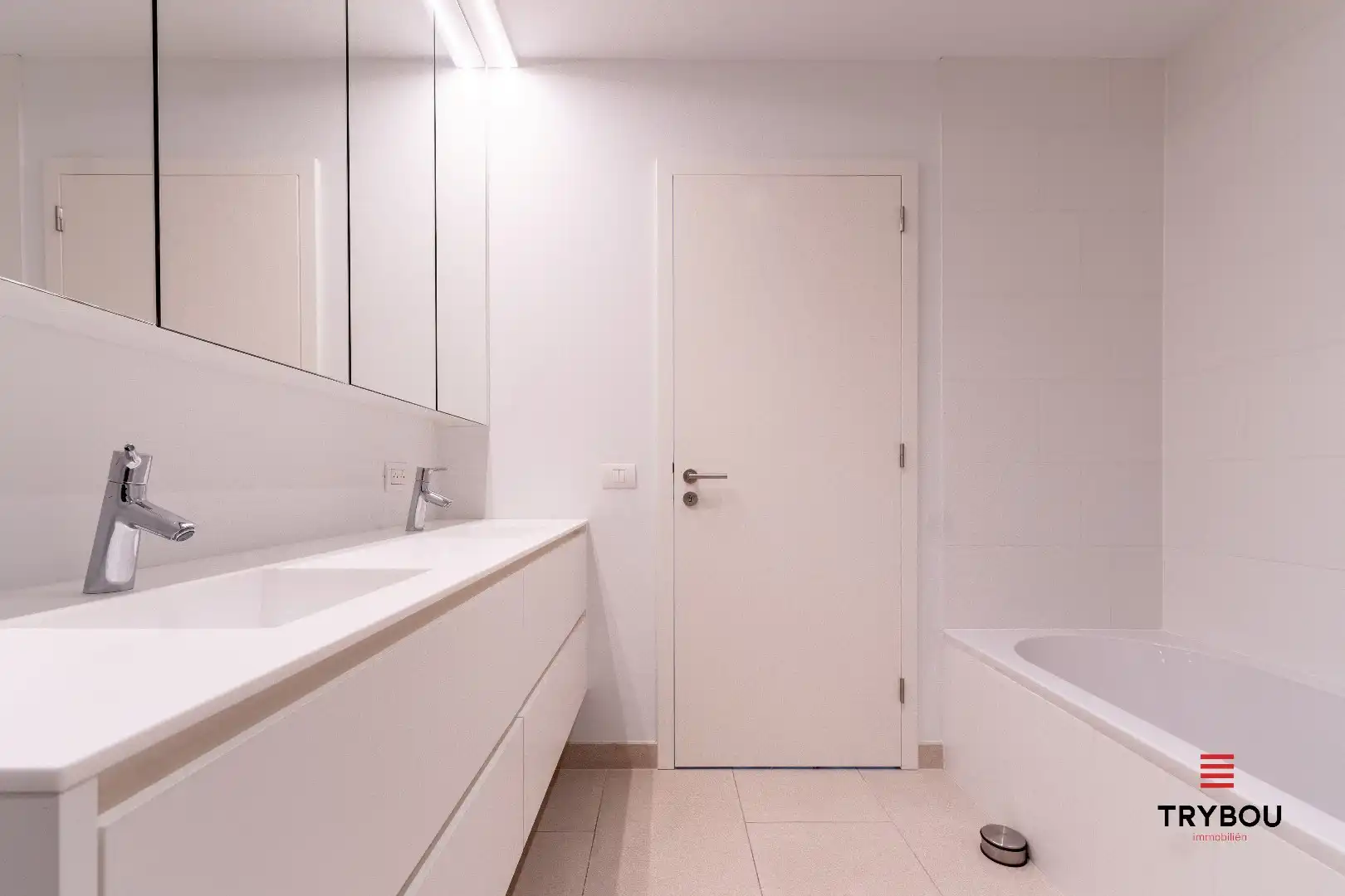 Appartement met 2 slaapkamers, garage en 2 staanplaatsen in Houthulst! foto 13