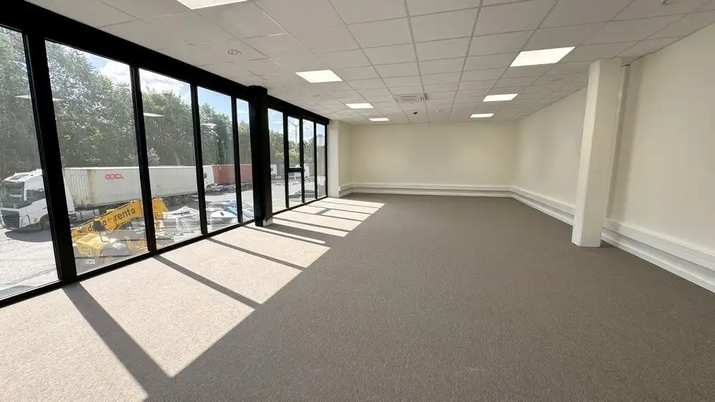 Bedrijfsruimte te huur in de Haven van Antwerpen foto 6