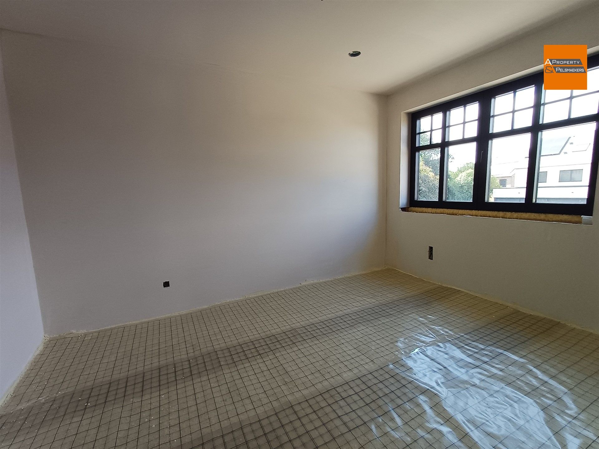 Nieuwbouwwoning met 4 slaapkamers foto 18