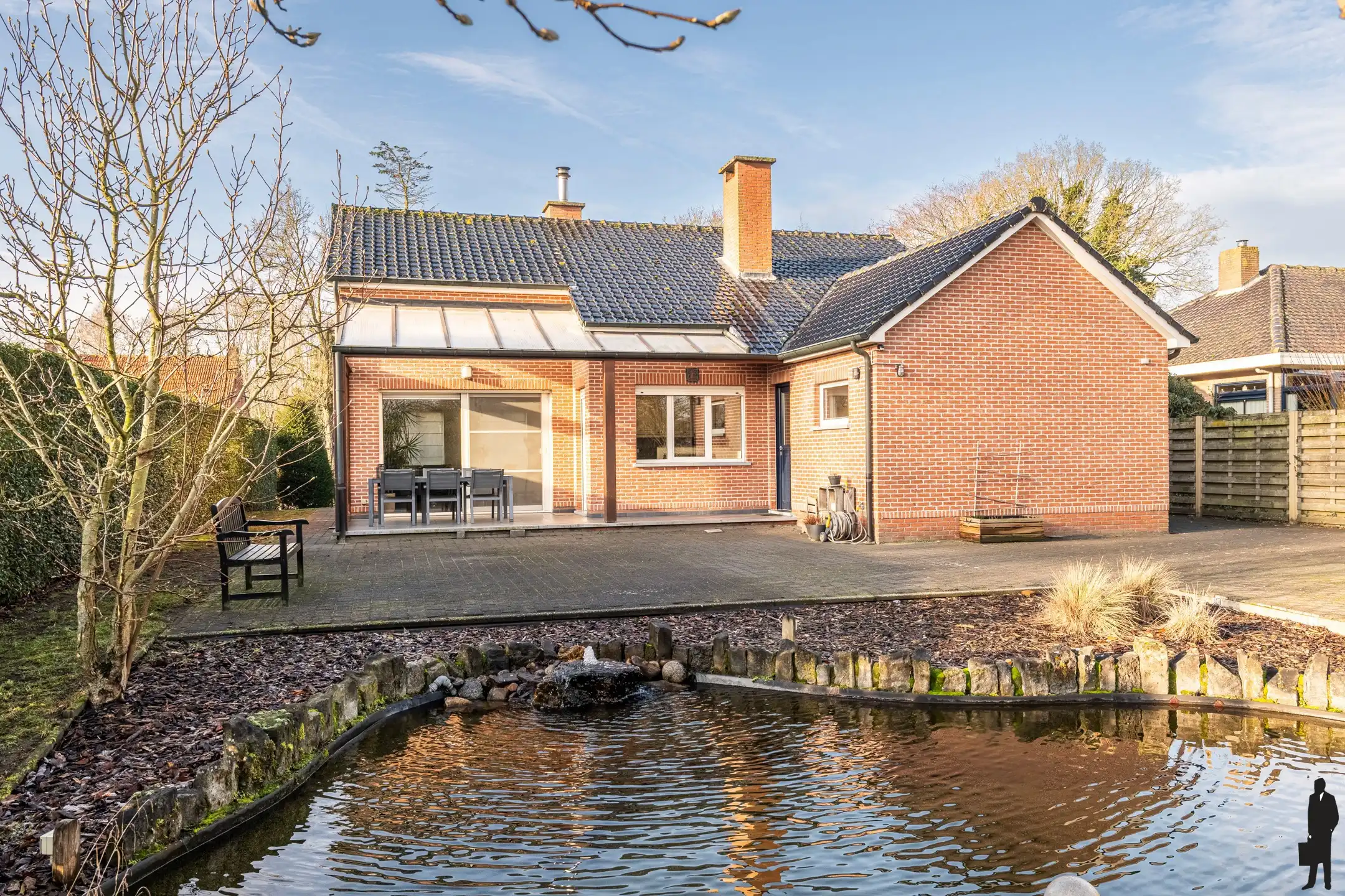 Vrijstaande woning op een ruim perceel van ca. 1.300 m² in hartje Loenhout! foto 30