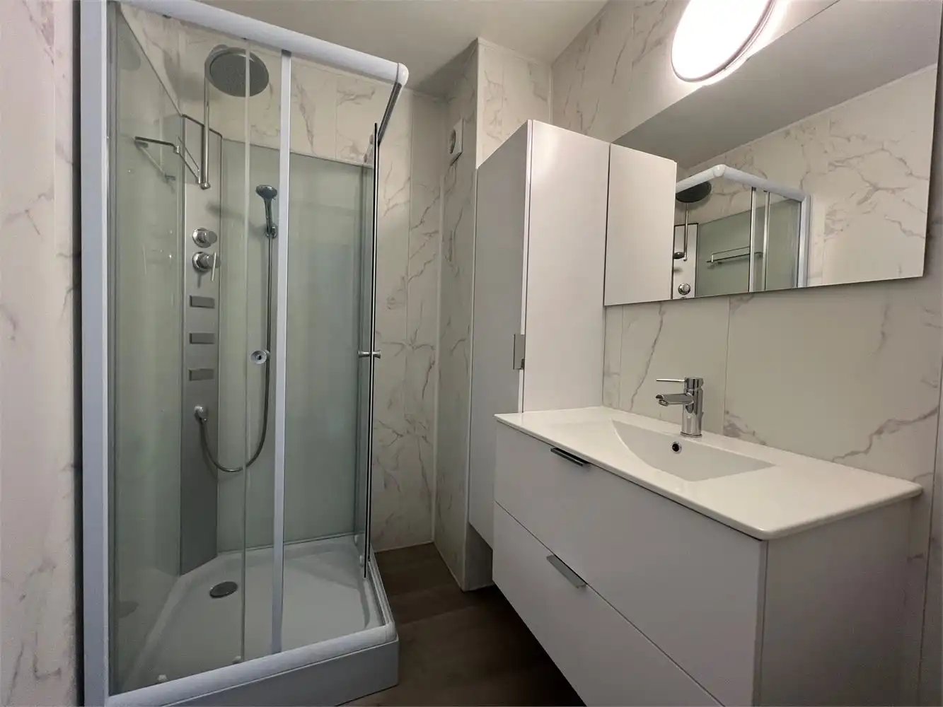 Appartement met 2 slaapkamers nabij centrum van Torhout foto 6