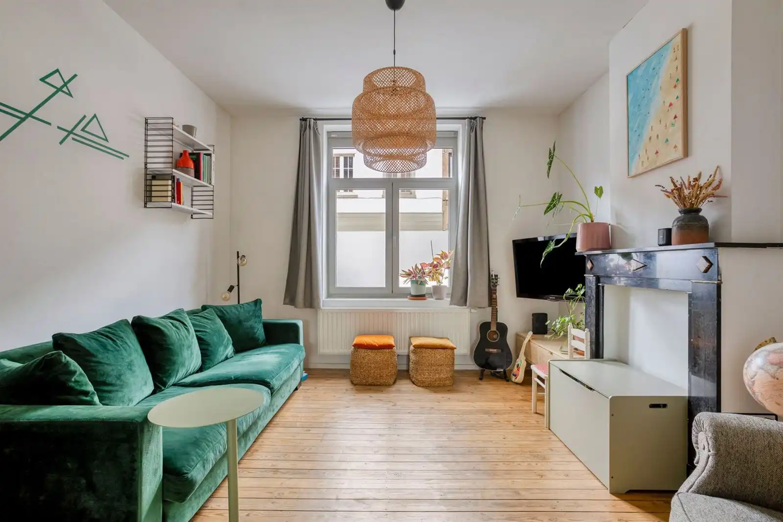 Instapklare en gerenoveerde woning met 3 slaapkamers, bureau en gezellige tuin in Halle foto 2