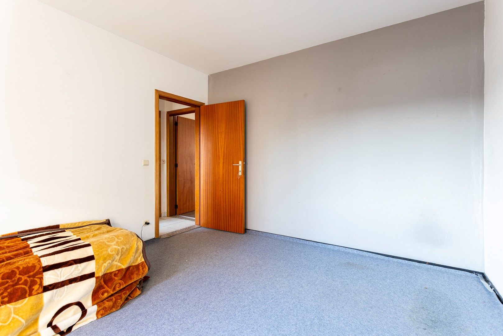 Instapklaar appartement te koop in Temse – ideaal als investering of starterswoning! foto 9