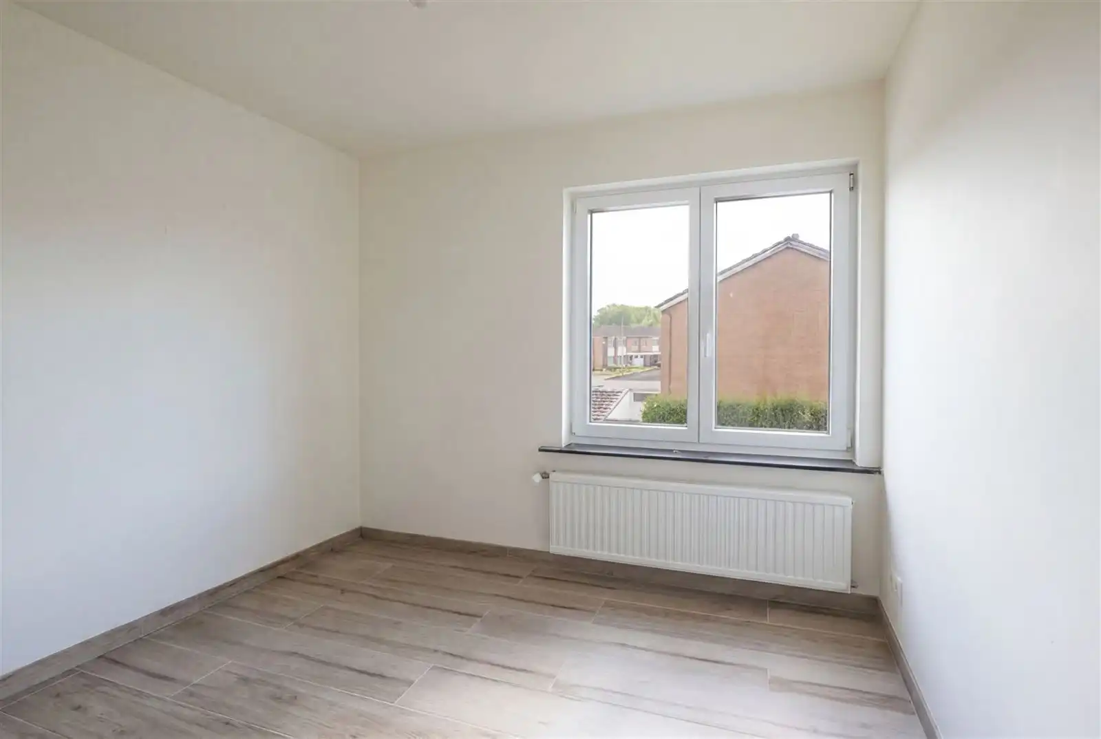 Gerenoveerde gezinswoning met tuin nabij centrum foto 17