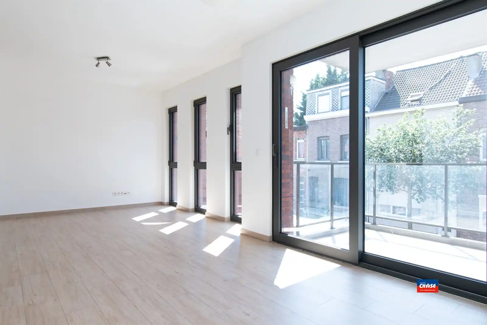 Recent appartement met terras  foto 2
