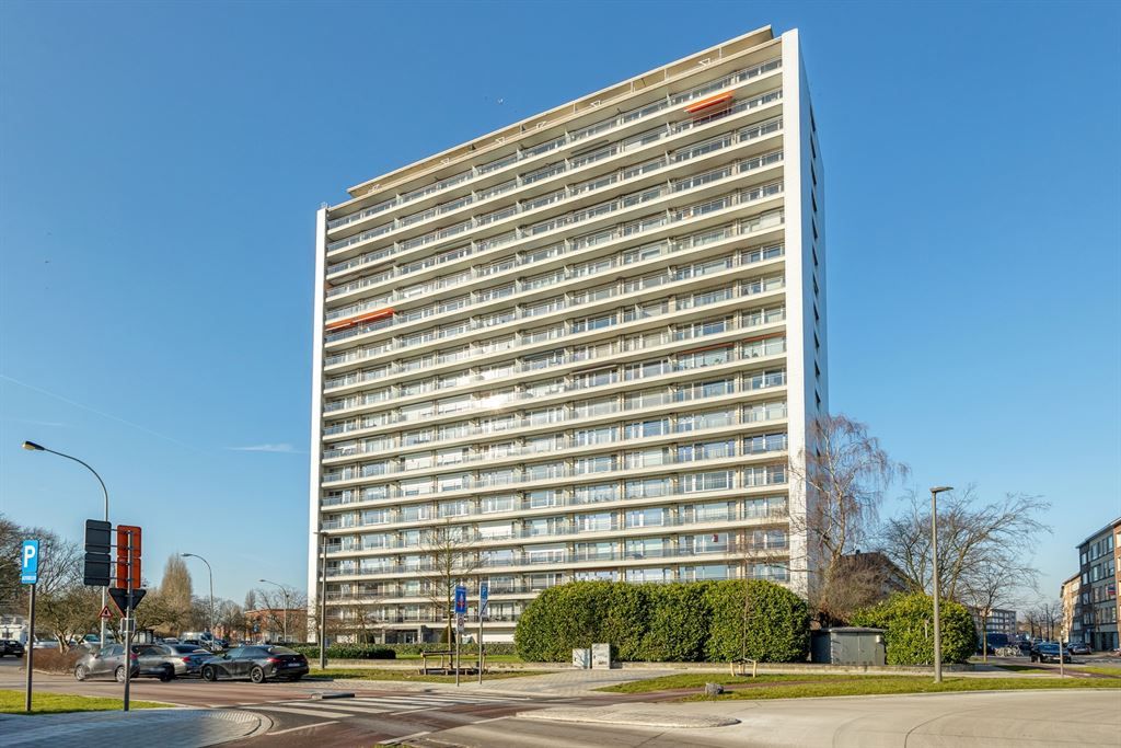 Lichtrijk appartement met panoramisch zicht foto 21