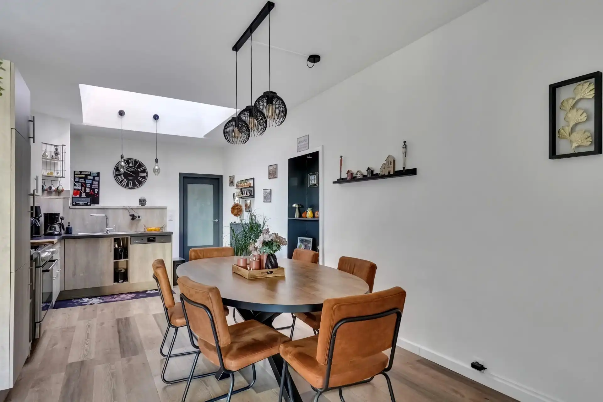 Volledig gerenoveerde gelijkvloerse woning met tuin in Riemst foto 5