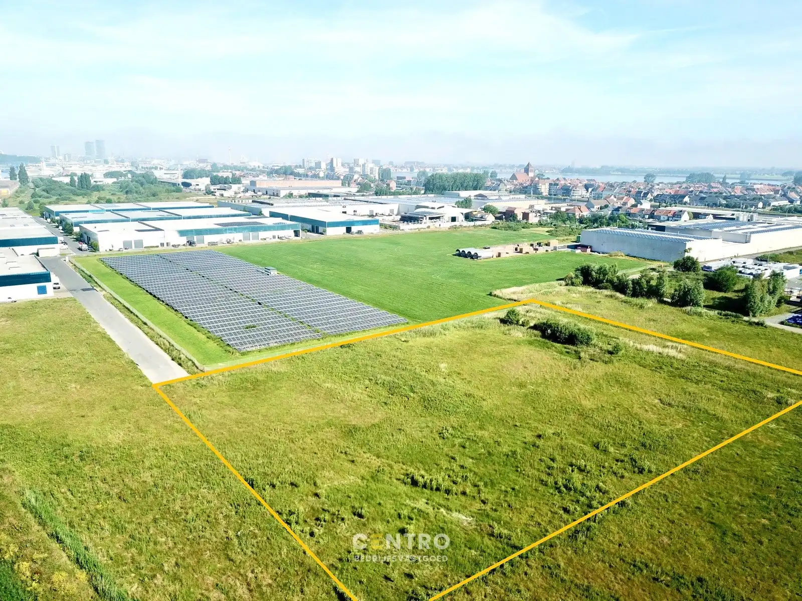 Mooi braakliggend perceel INDUSTRIEGROND (8.748m2) te koop in Oostende foto 3