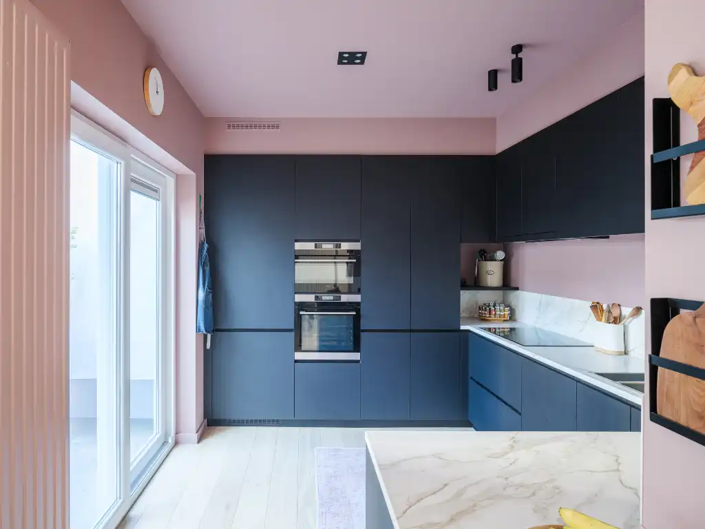 Karaktervol gerenoveerde gezinswoning (232 m²) met onder meer vijf slaapkamers. foto 7