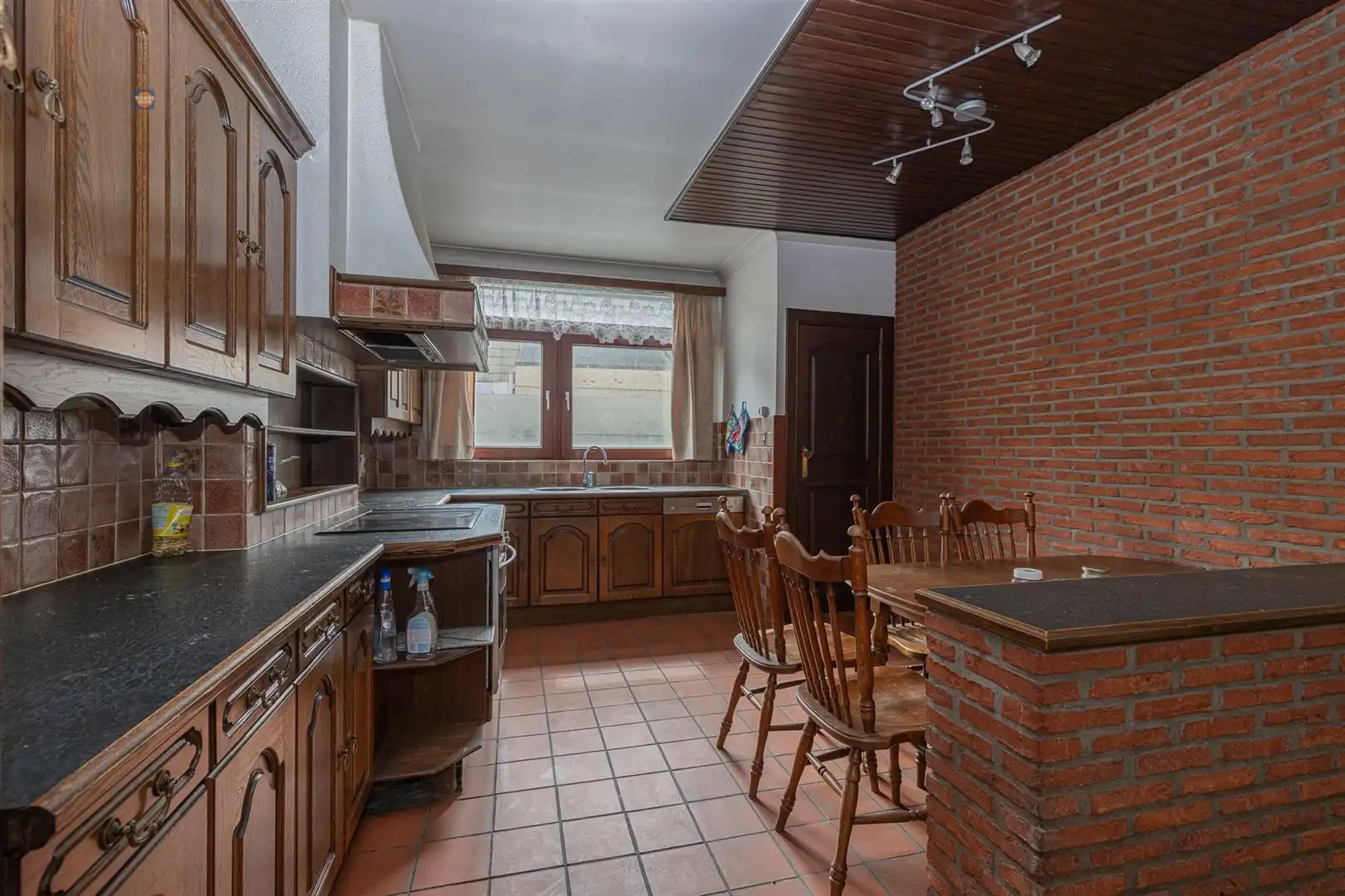 Te renoveren handelswoning met mogelijkheden vlak bij centrum Willebroek foto 6