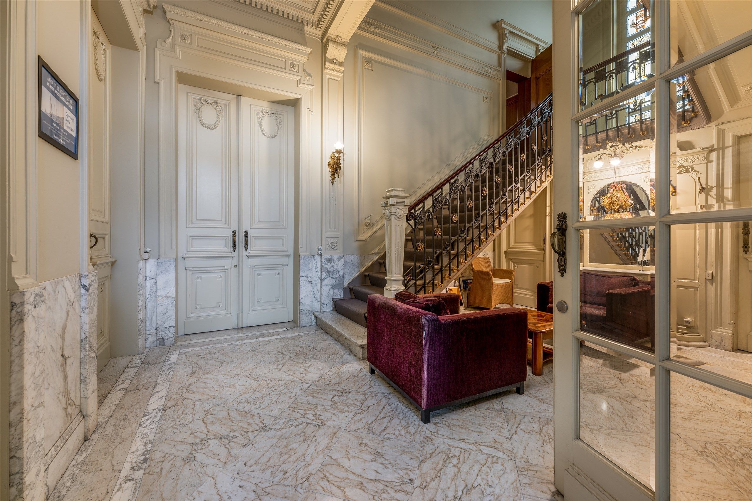 Majesteit in Steen: Imposante eigendom  met 720 m² woonopp ! foto 4