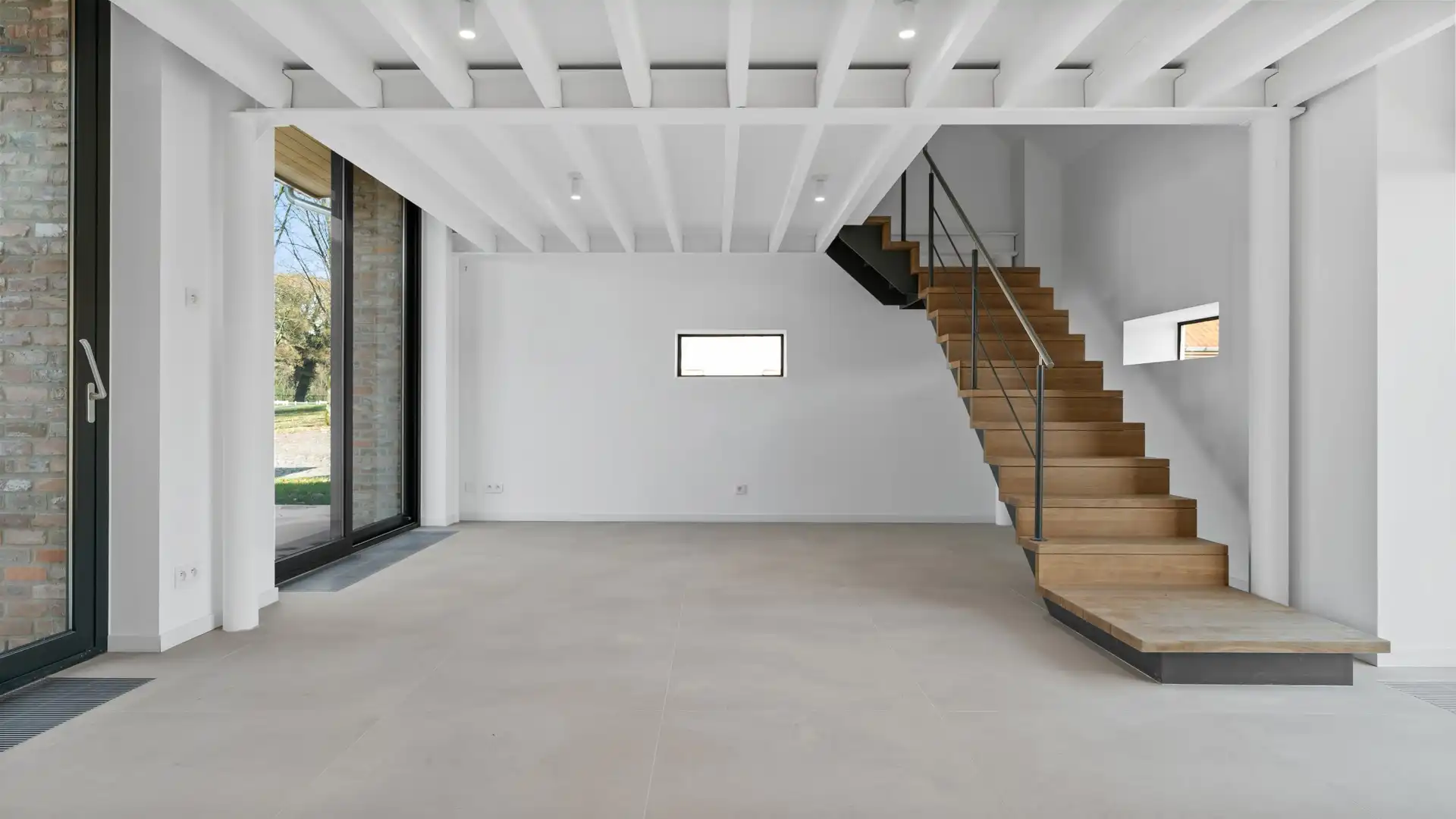 Exclusief hippisch eigendom met binnen- en buitenpiste, paardenstallen foto 42