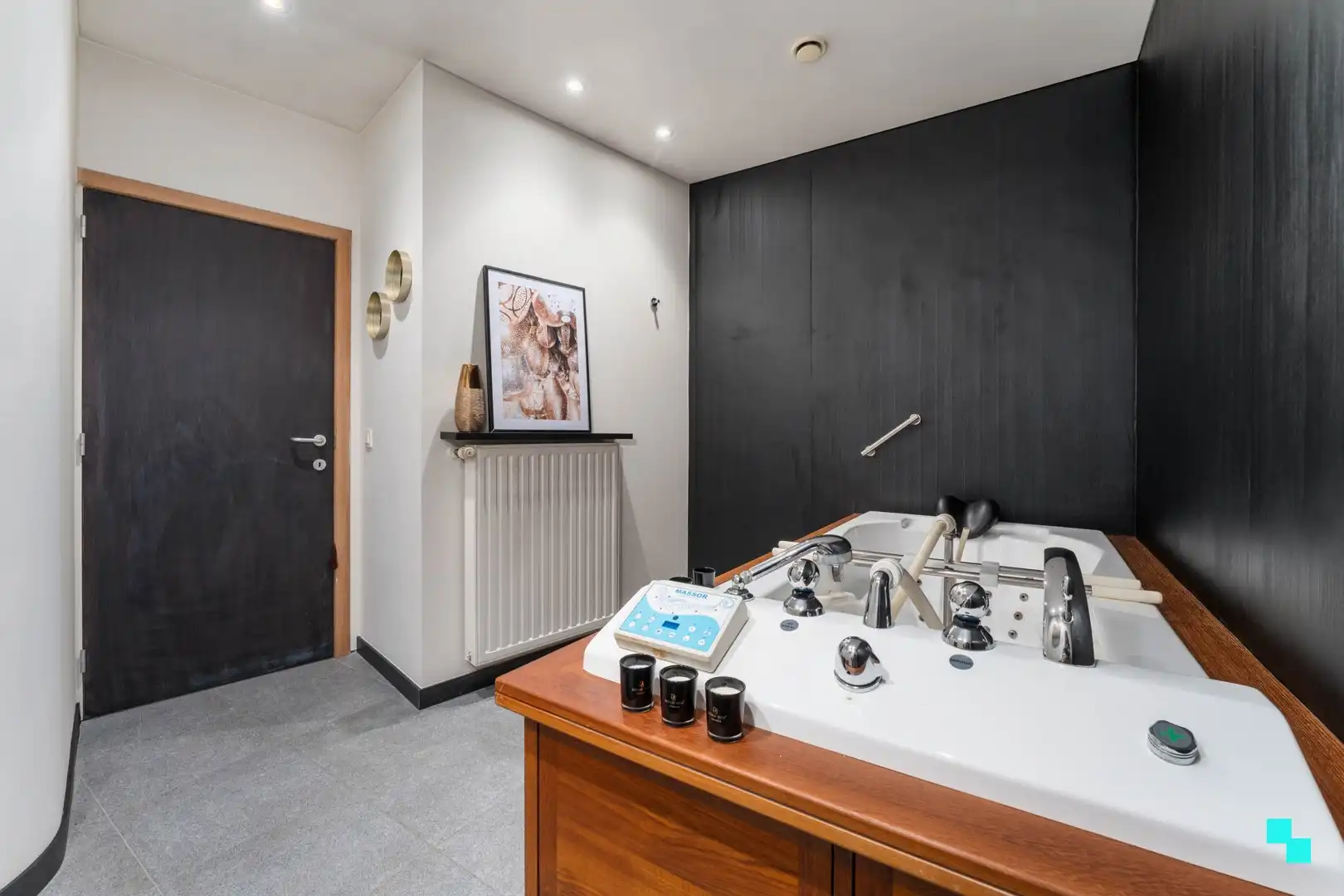 Kantoor met woonst en privé-parking te Roeselare foto 17