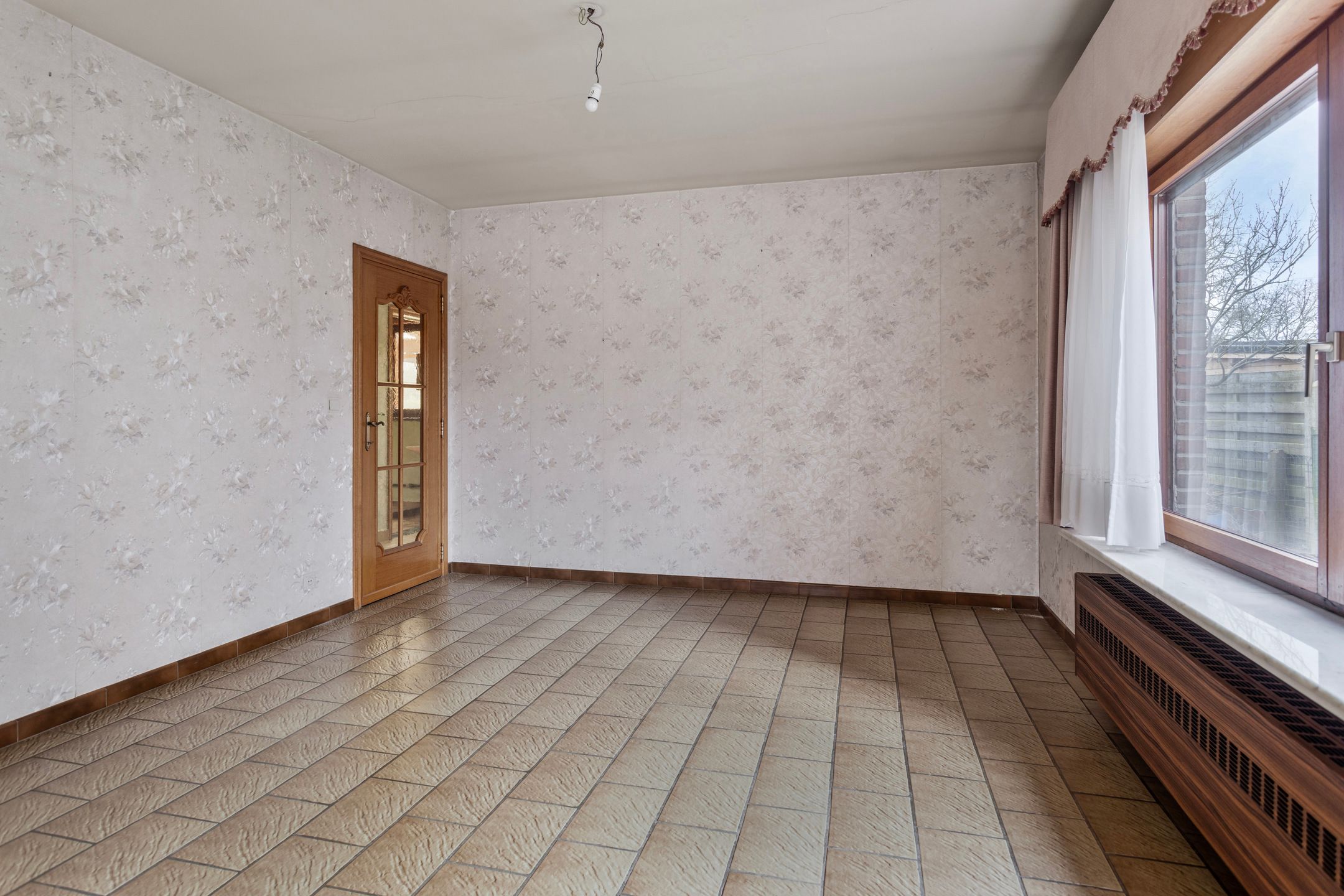 Ruime, te renoveren woning op perceel van 8a70 foto 6