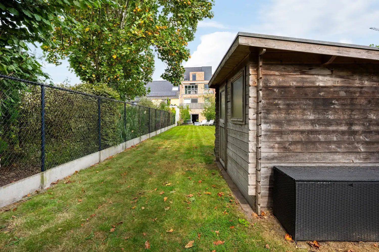 Gelijkvloers energiezuinig app. met 2 slpkrs, terras en royale tuin foto 30