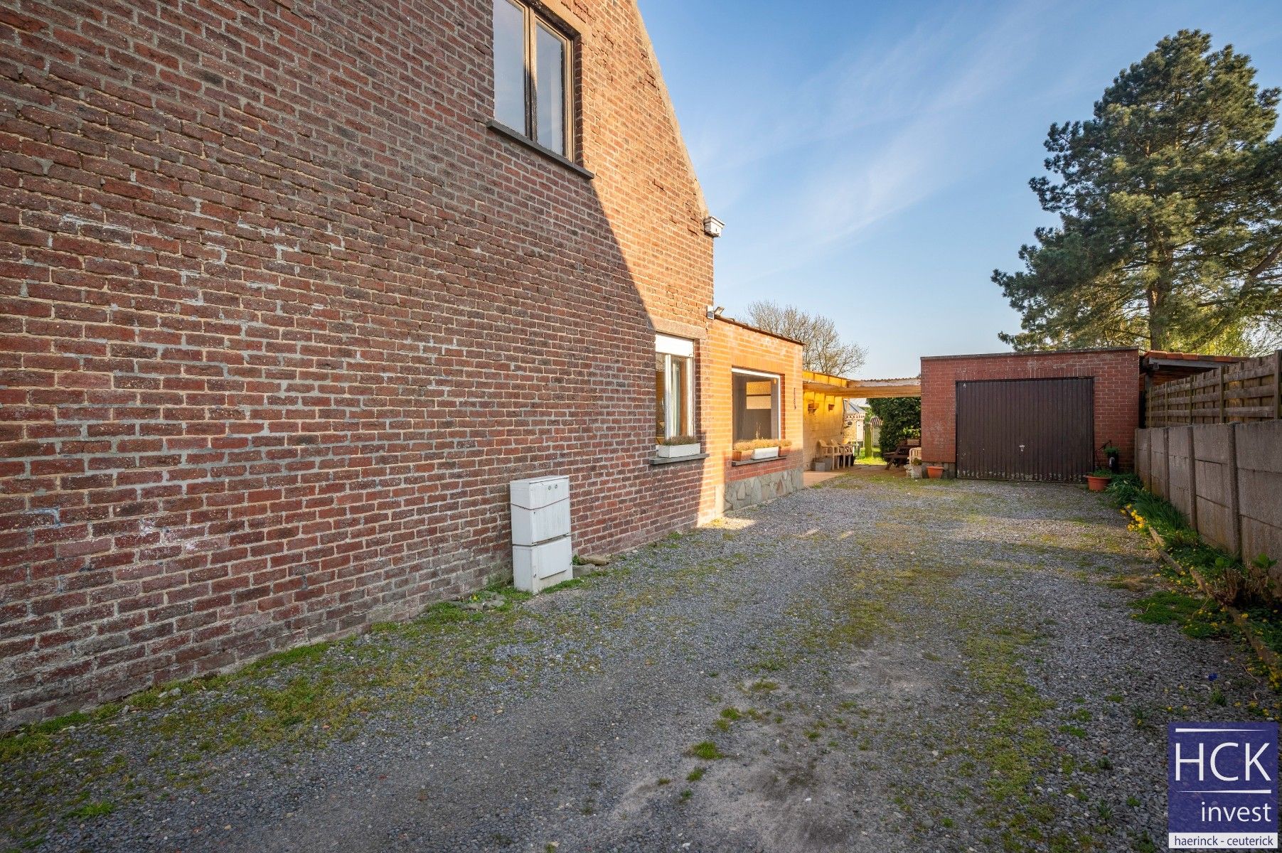 WANNEGEM-LEDE - Te renoveren/herbouwen woning in hartje van het pittoreske Wannegem!! foto 2