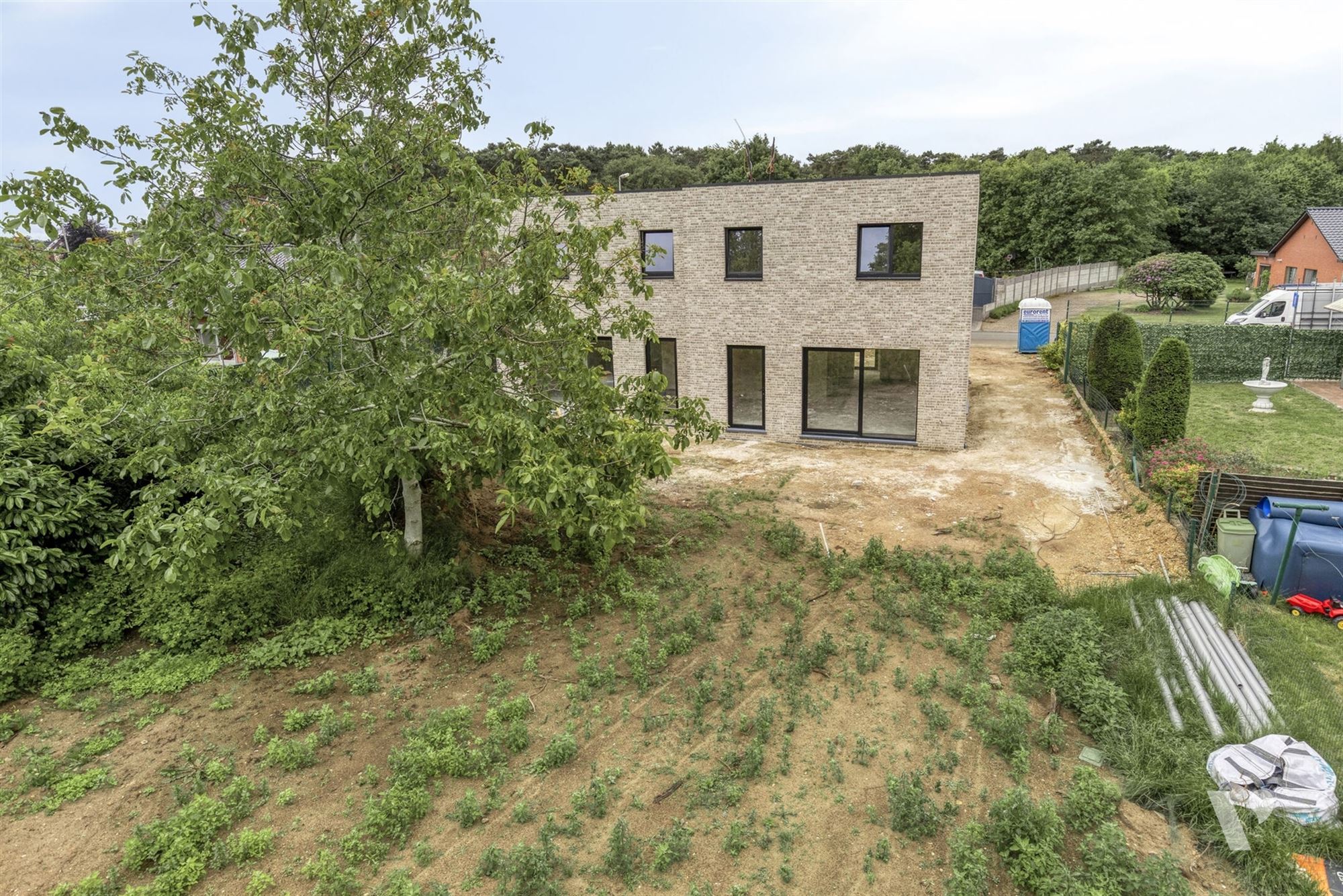Nieuwbouwwoning in rustige omgeving foto 30