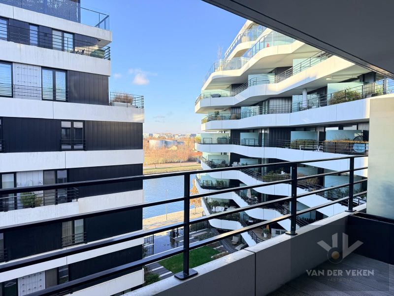 Topappartement met 2 slaapkamers op A-locatie foto {{pictureIndex}}