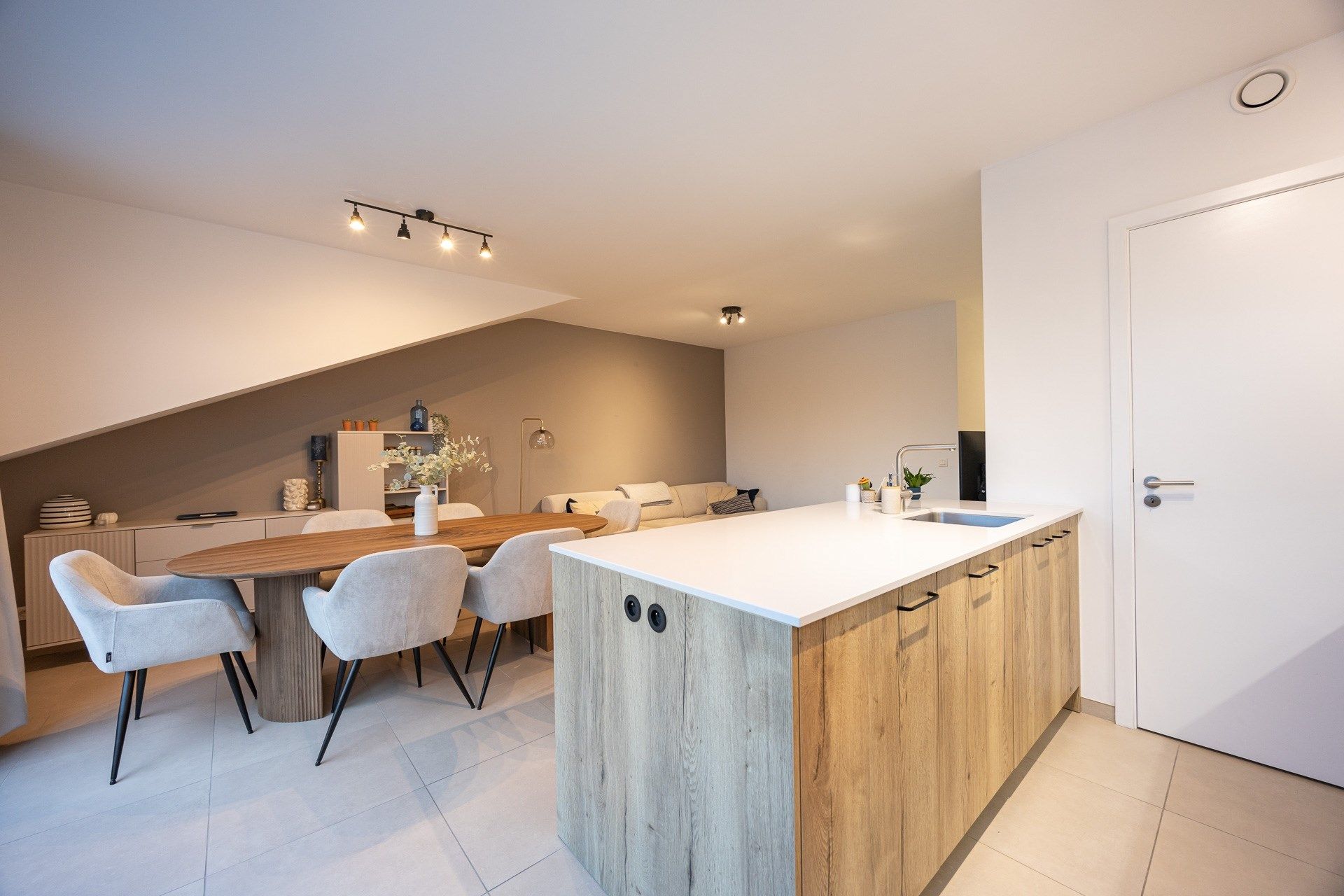 BEN-appartement (2022) met 2 slpks, terras en staanplaats foto 18