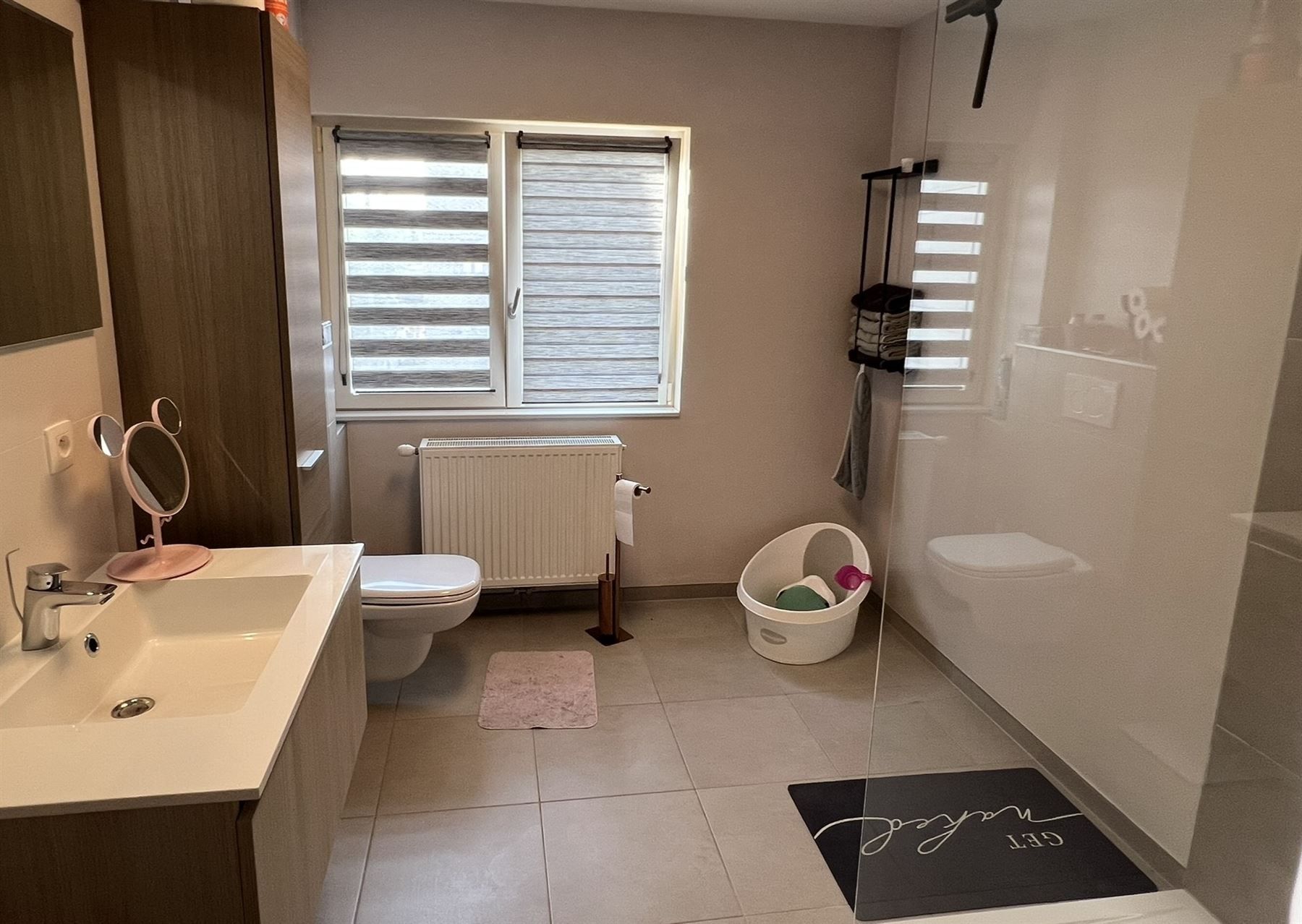 Goed uitgeruste ruime  nieuwbouwwoning foto 4