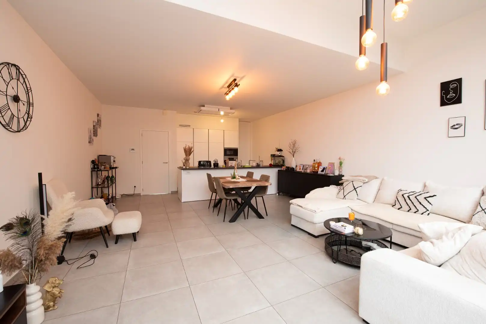 Recente energiezuinige woning te huur op een rustige ligging! foto 4