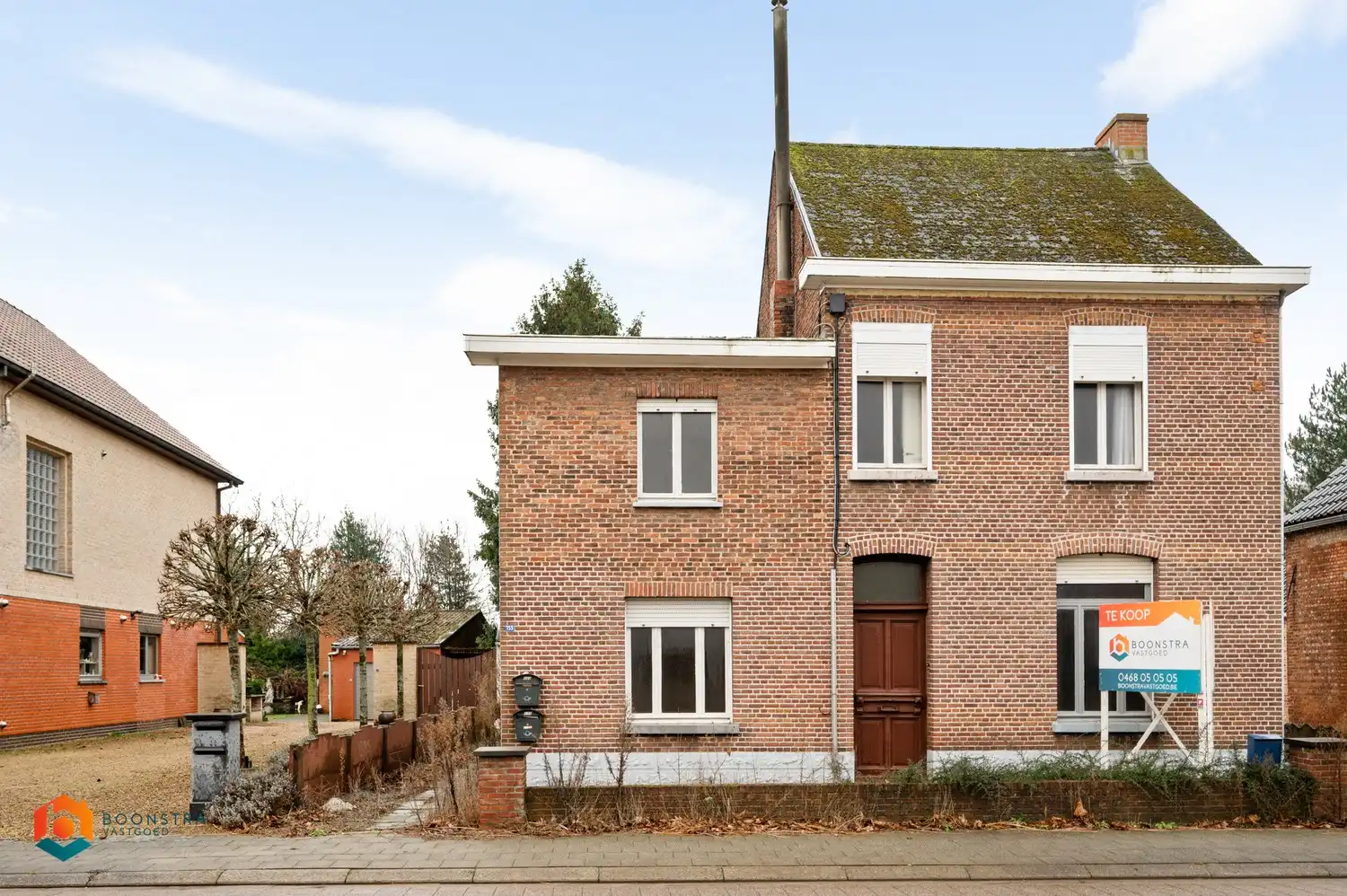 Hoofdfoto van de publicatie: Te renoveren woning met 2 slpkrs te Beerzel