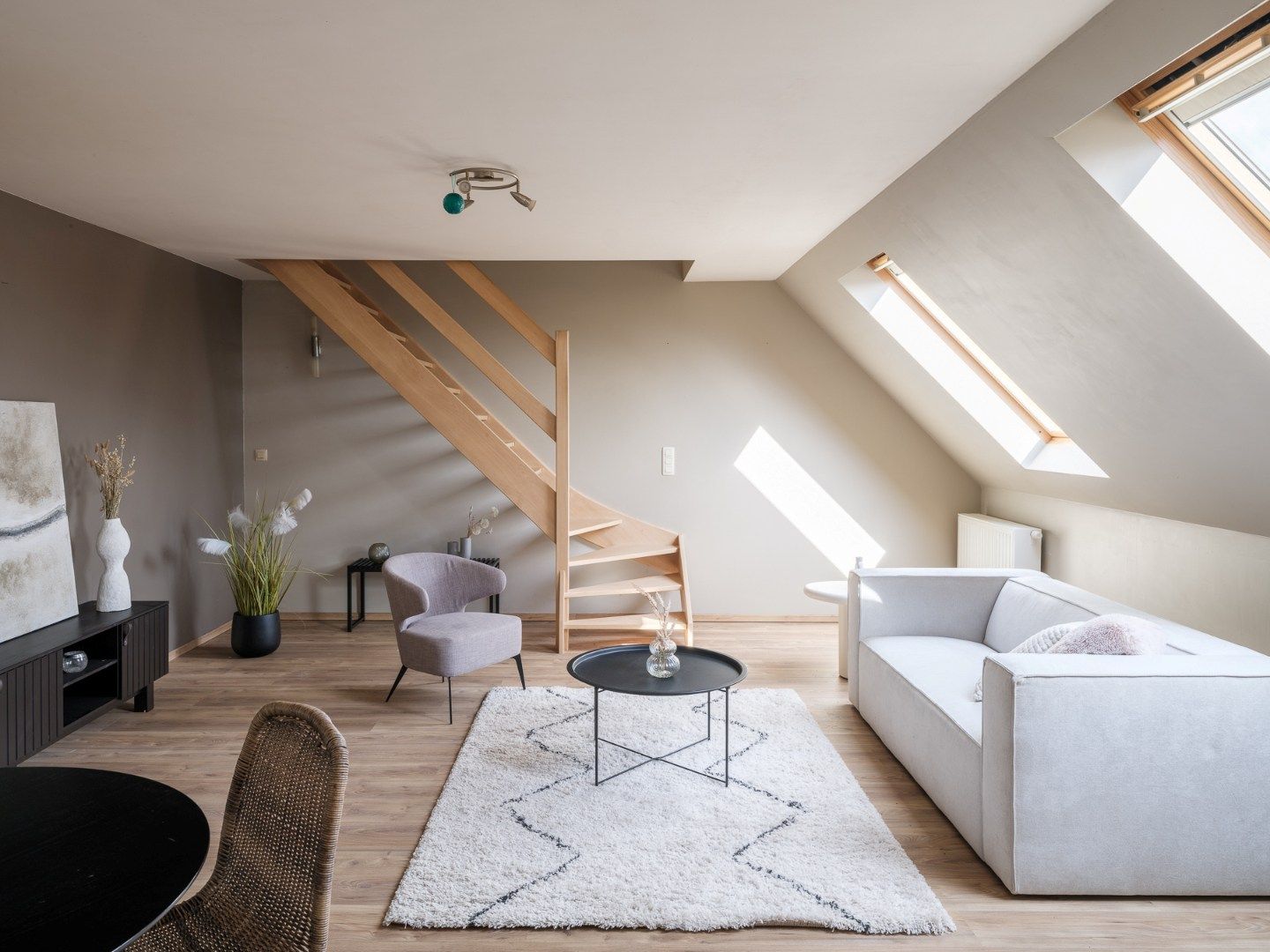 Licht en ruim appartement met terras in hartje Astene foto {{pictureIndex}}